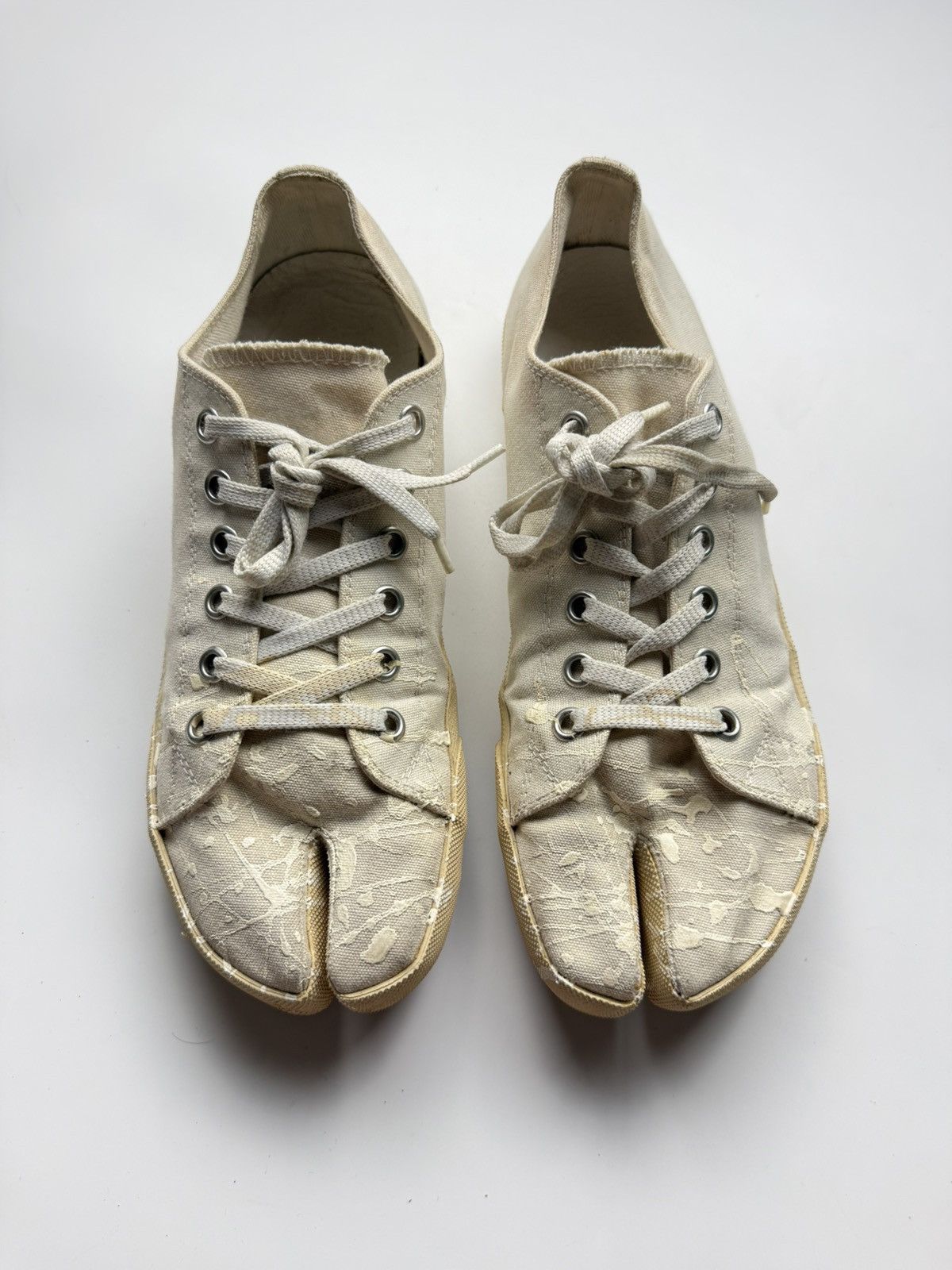 Maison Margiela Maison Margiela Tabi Canvas Paint Splatter White Size US 9 / EU 42 - 1 Thumbnail