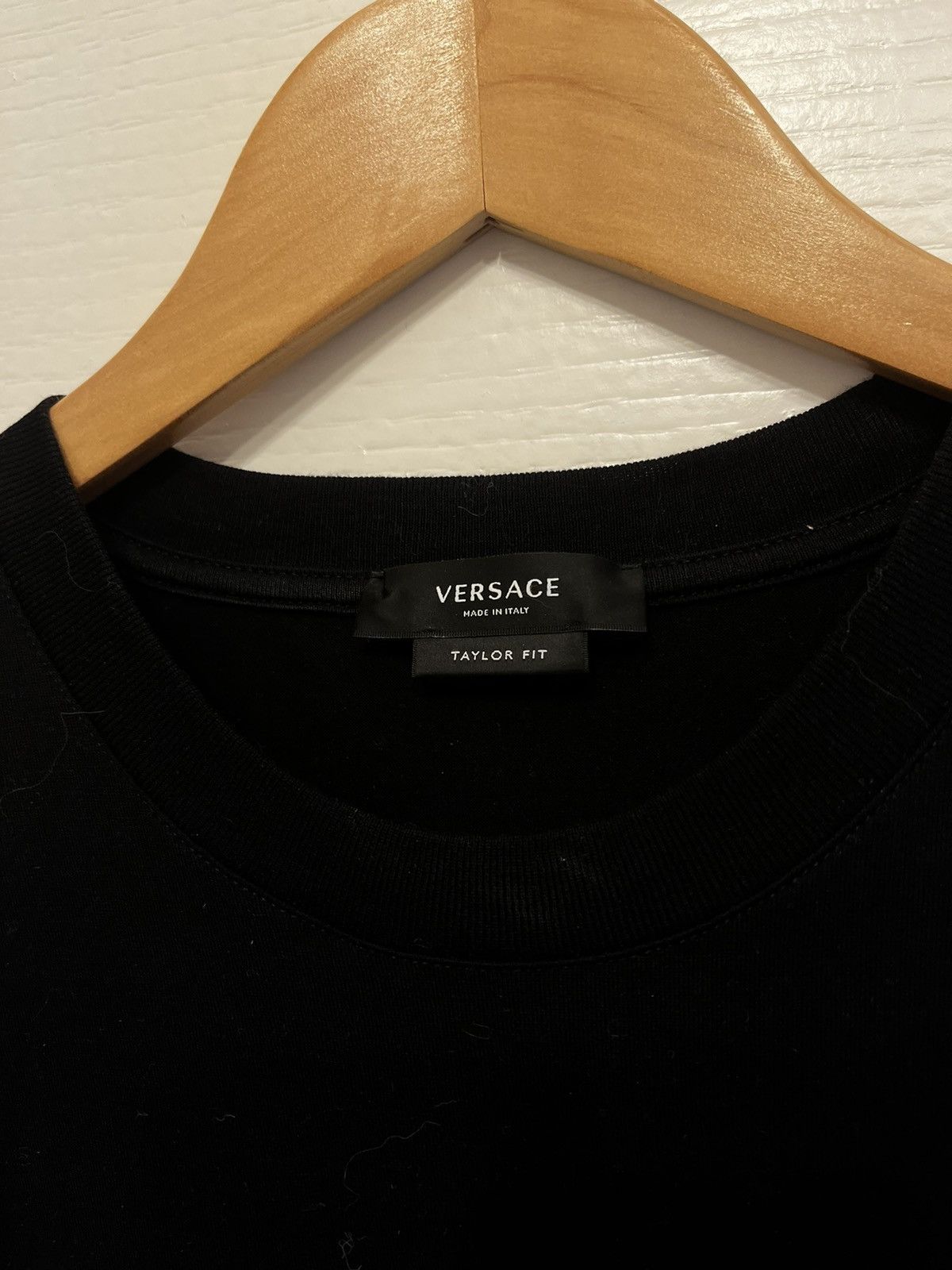 Versace VERSACE Embroided Logo T-Shirt Size US M / EU 48-50 / 2 - 2 Thumbnail