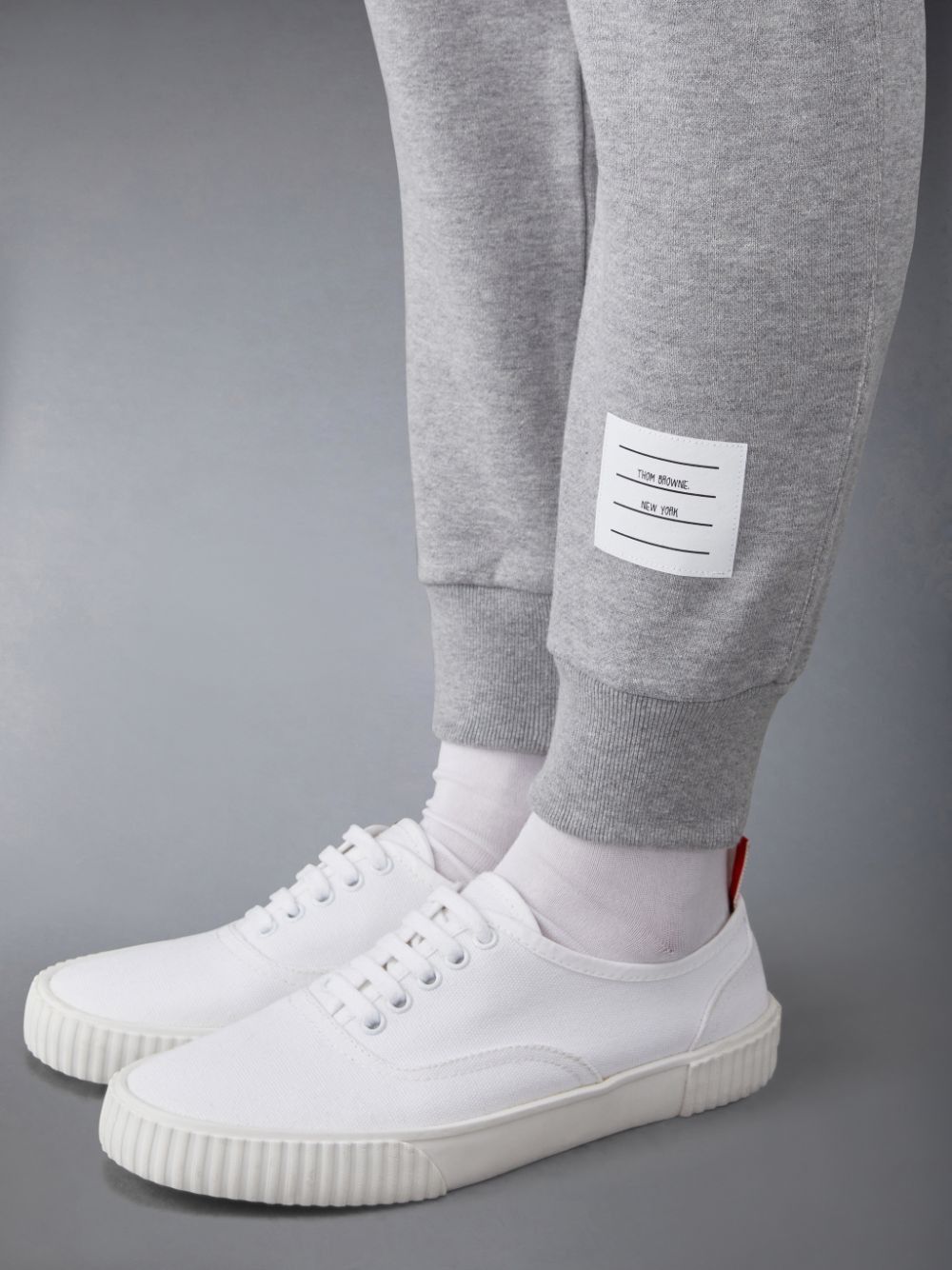 Thom Browne o1s22i1n0924 4-Bar Sweatpants in Grey Size 28" / US 6 / IT 42 - 4 Thumbnail