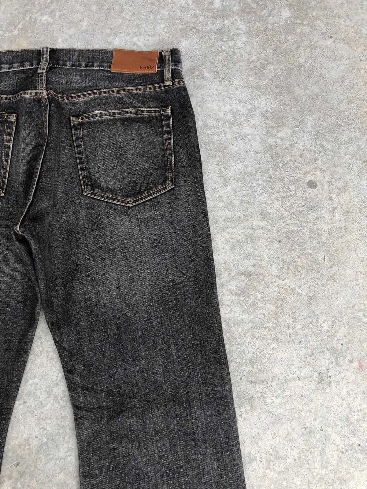 If Six Was Nine Japanese Uniqlo Flared Jeans Distressed Jeans Size US 33 - 11 Thumbnail