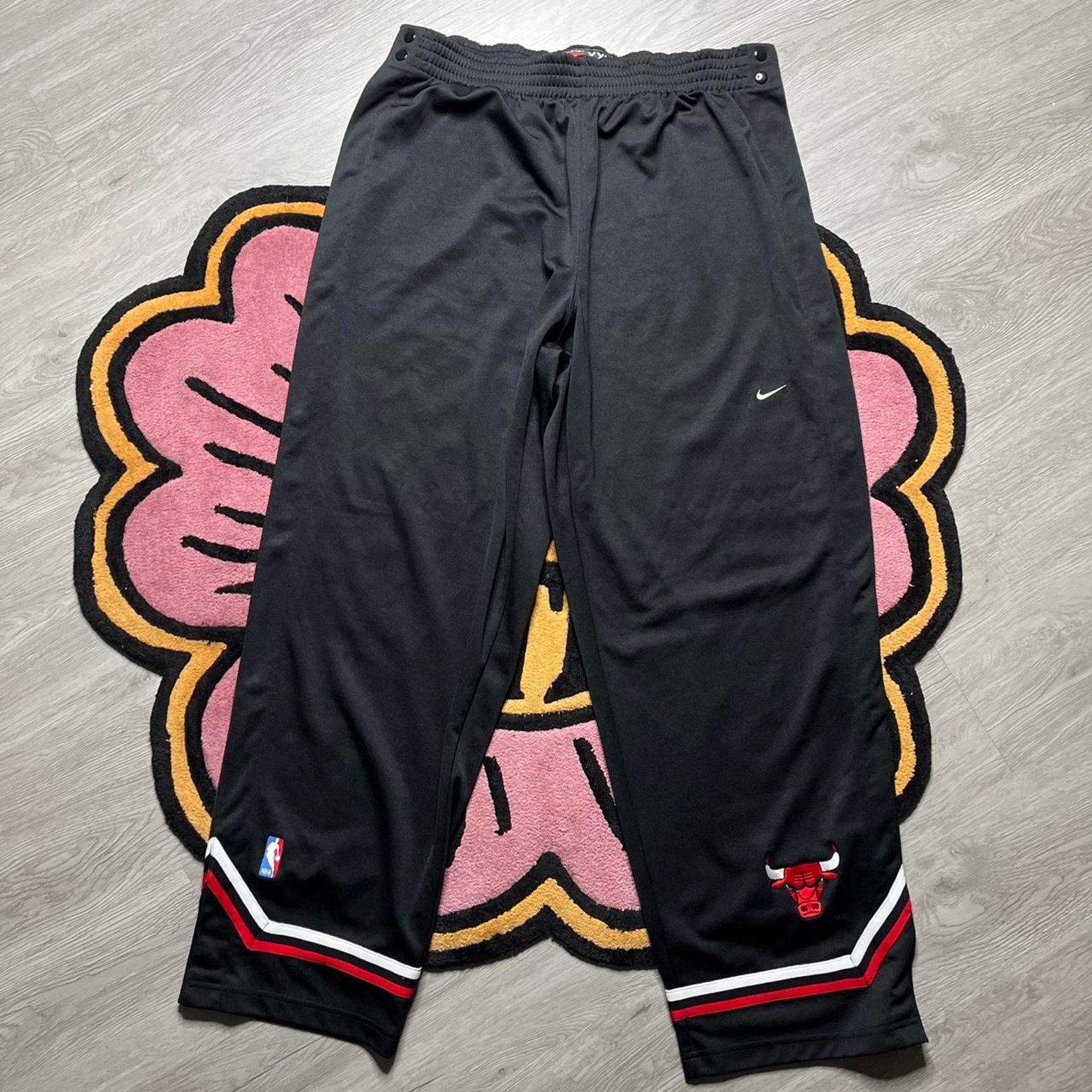 Vintage Nike Chicago Bulls Embroidered Warm Up Snap Pants