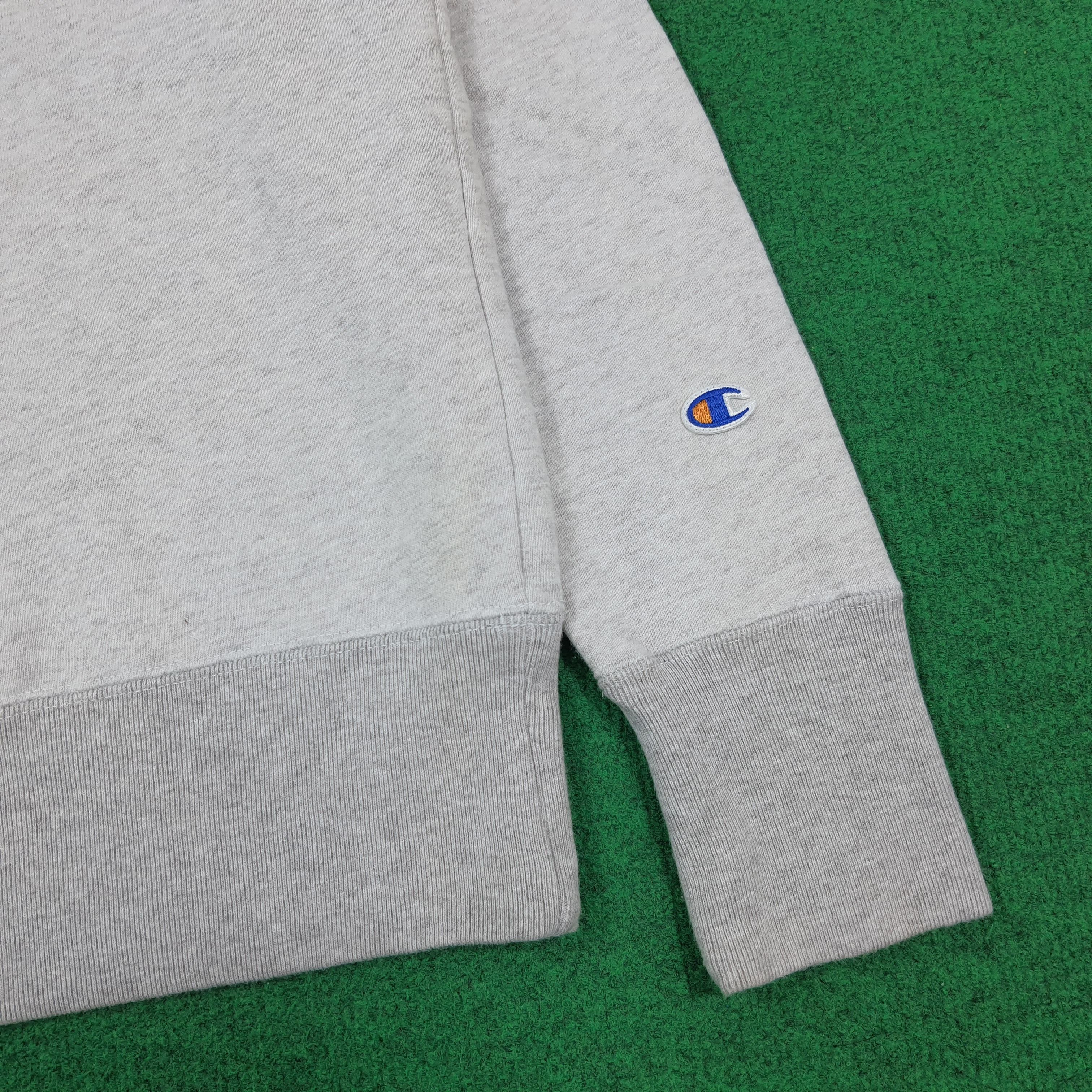 Champion Vintage Champion Big Logo Chenille Patch Sweatshirt C309N4 Size US S / EU 44-46 / 1 - 3 Thumbnail