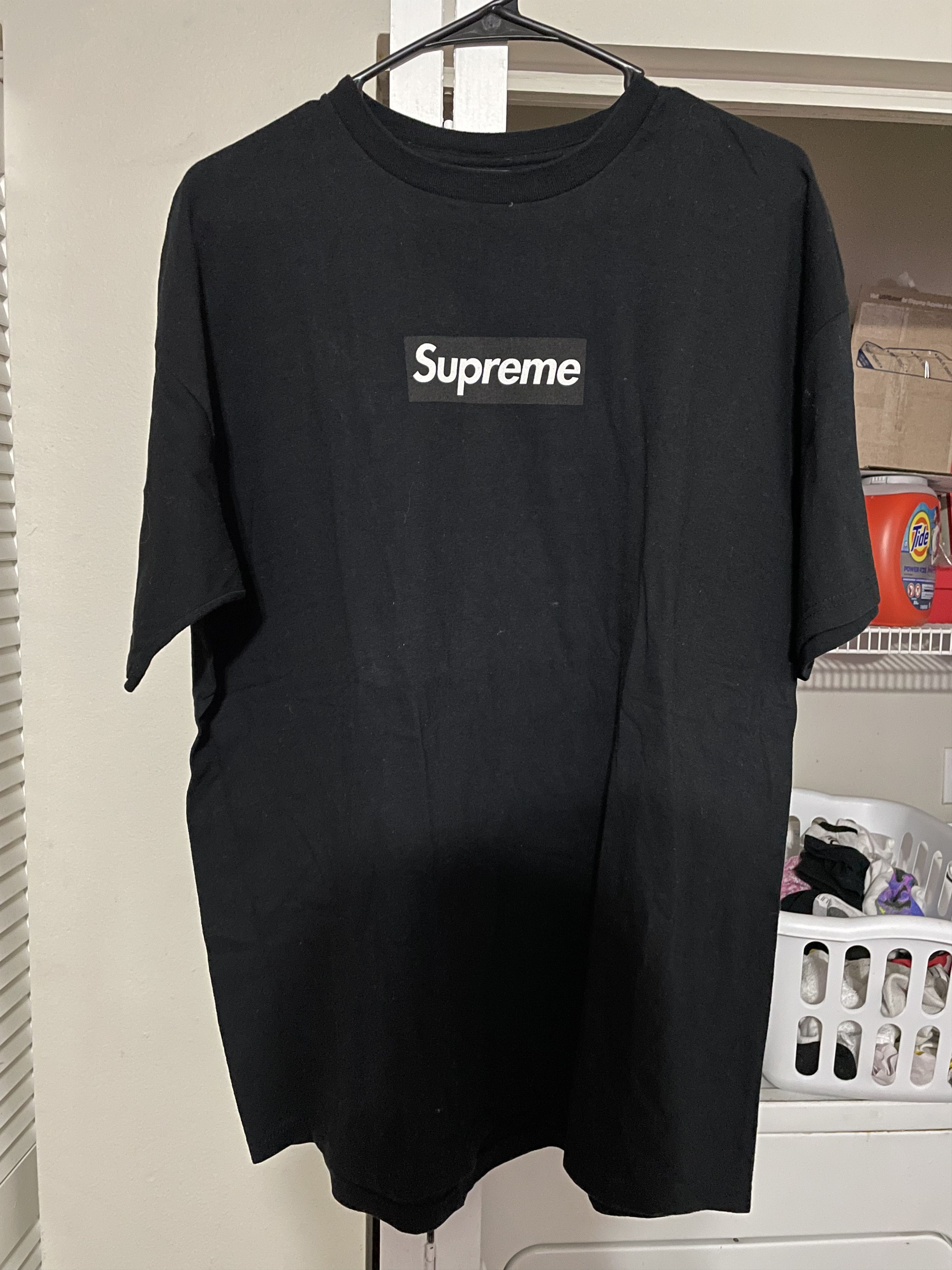 image of Supreme Black Box Logo Friends & Family T-Shirt Size XL New, Men's