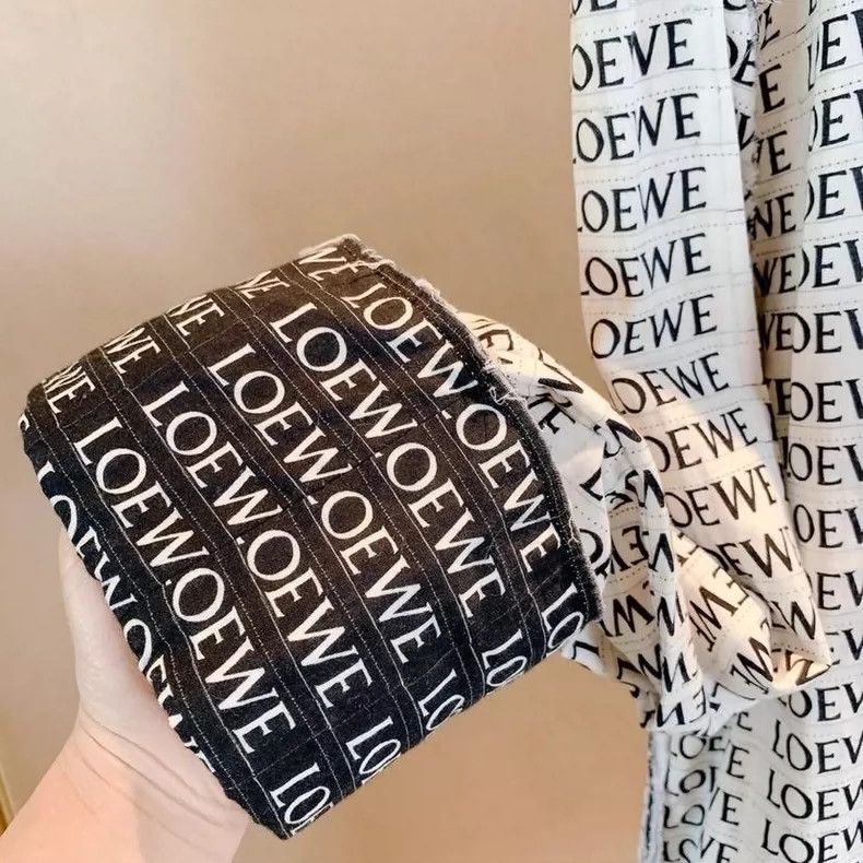Loewe loewe White full-logo top 2506-Nextarrow Size XS / US 0-2 / IT 36-38 - 5 Thumbnail