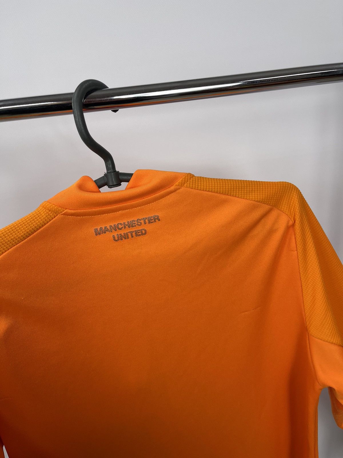 Adidas FC MANCHESTER UNITED 2020/2021 TRAINING FOOTBALL SIZE S Size US S / EU 44-46 / 1 - 6 Thumbnail