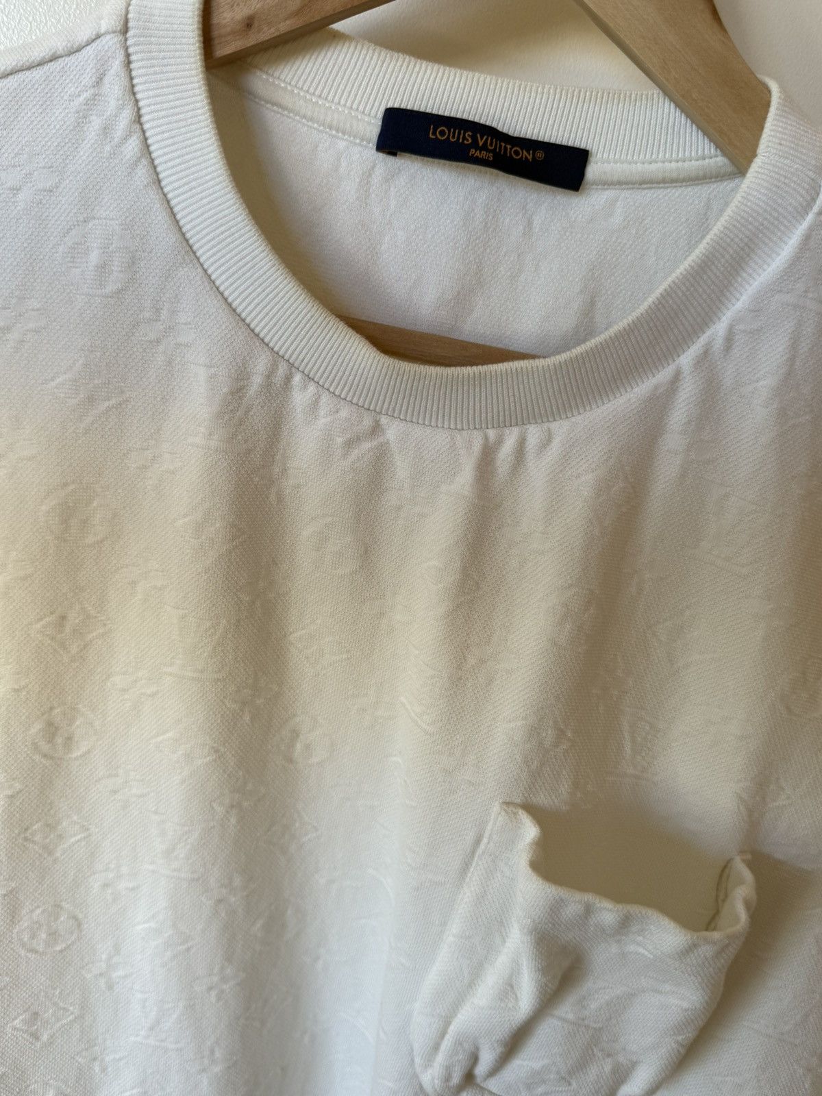 Louis Vuitton Louis Vuitton white monogram t-shirt Size US XL / EU 56 / 4 - 7 Thumbnail