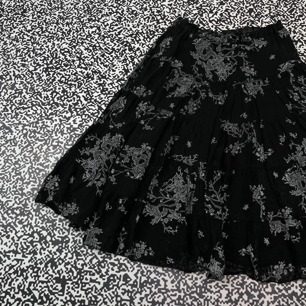 Japanese Brand Vintage Y2K Japanese Dragon Monogram Flared Midi Skirt Size 28" / US 6 / IT 42 - 13 Thumbnail