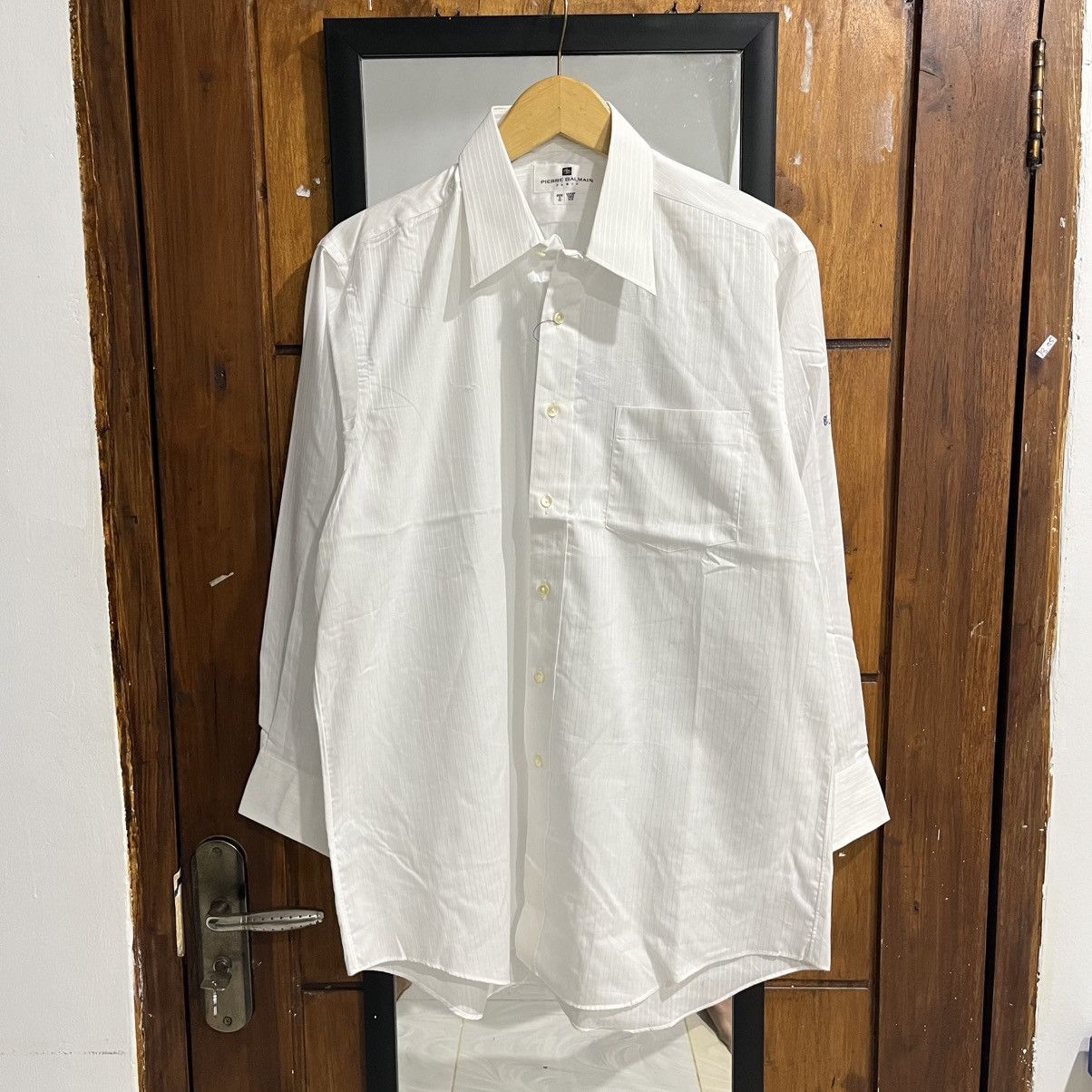 Pierre Balmain Pierre Balmain - White Minimalist Formal Shirt Size US L / EU 52-54 / 3 - 1 Thumbnail
