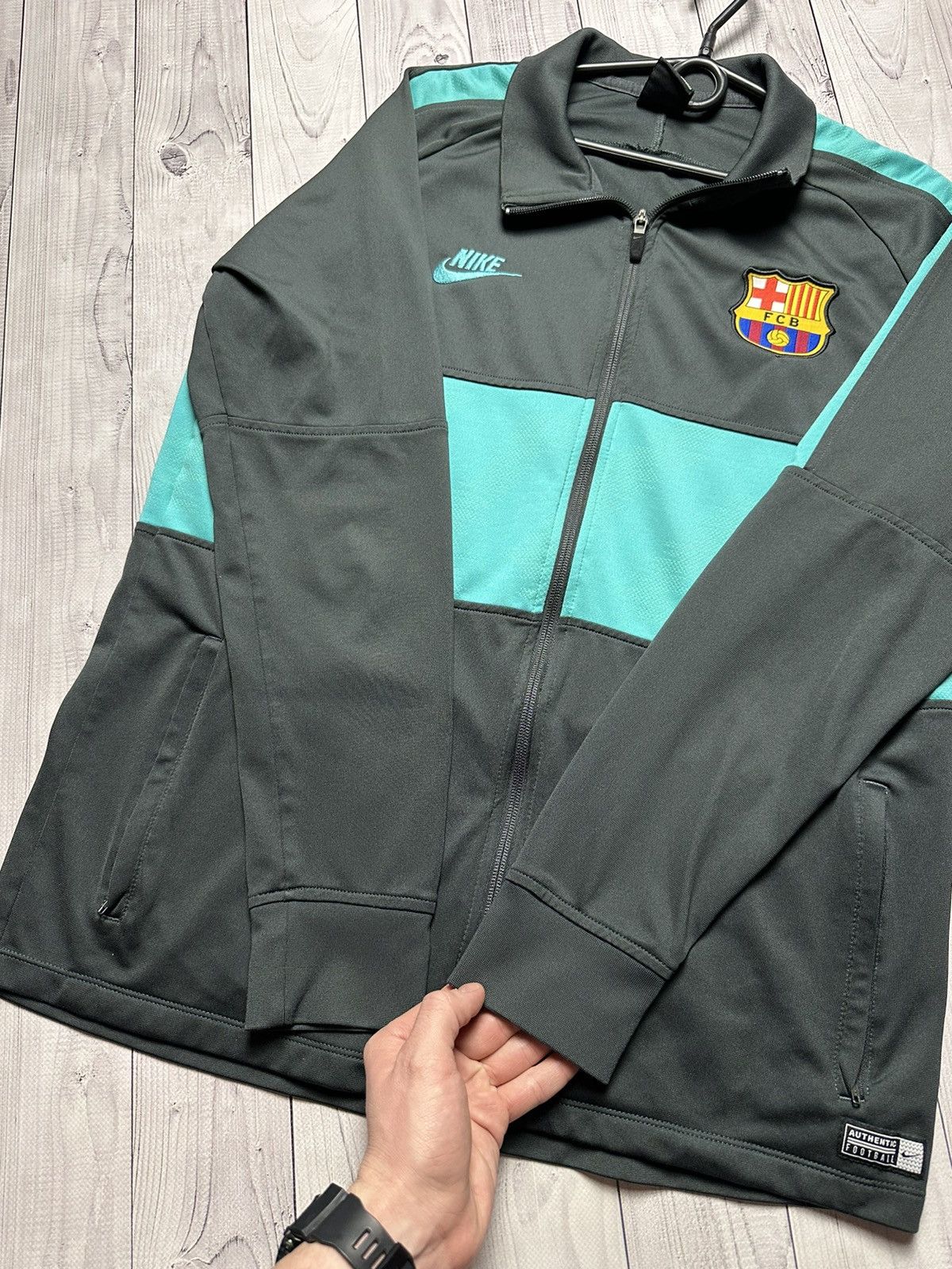 Nike × Vintage Vintage Nike Barcelona track jacket size L blue Size US L / EU 52-54 / 3 - 6 Thumbnail