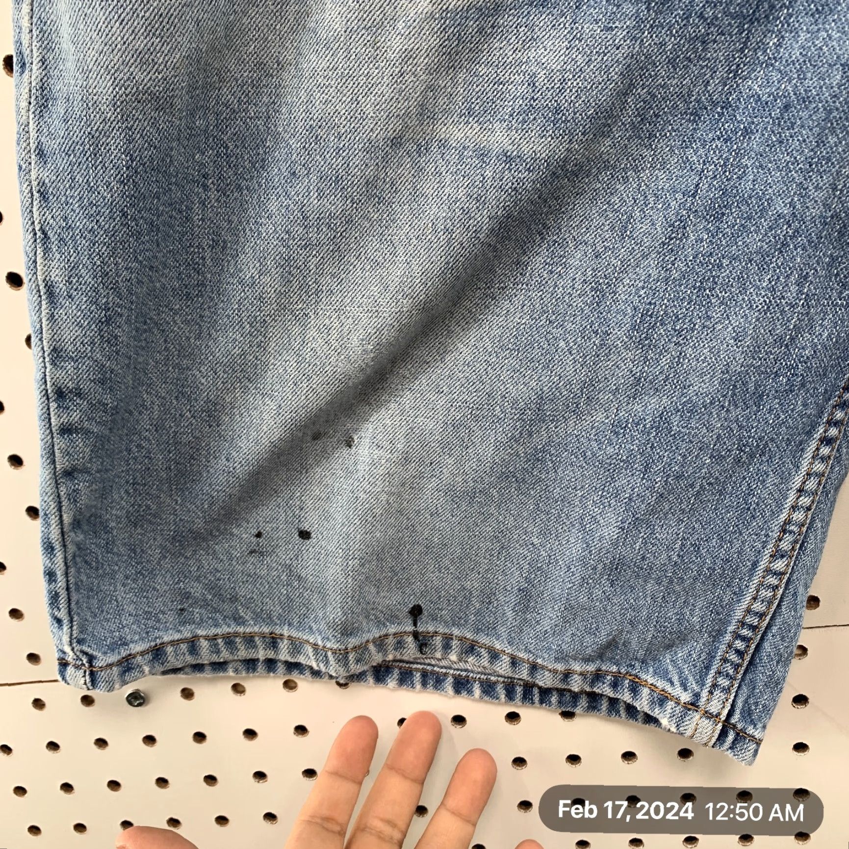 Levi's VINTAGE Levi's 505 Denim Shorts Men 38x10 Light Wash Bermuda Distressed Relaxed Fit Size US 38 / EU 54 - 7 Thumbnail
