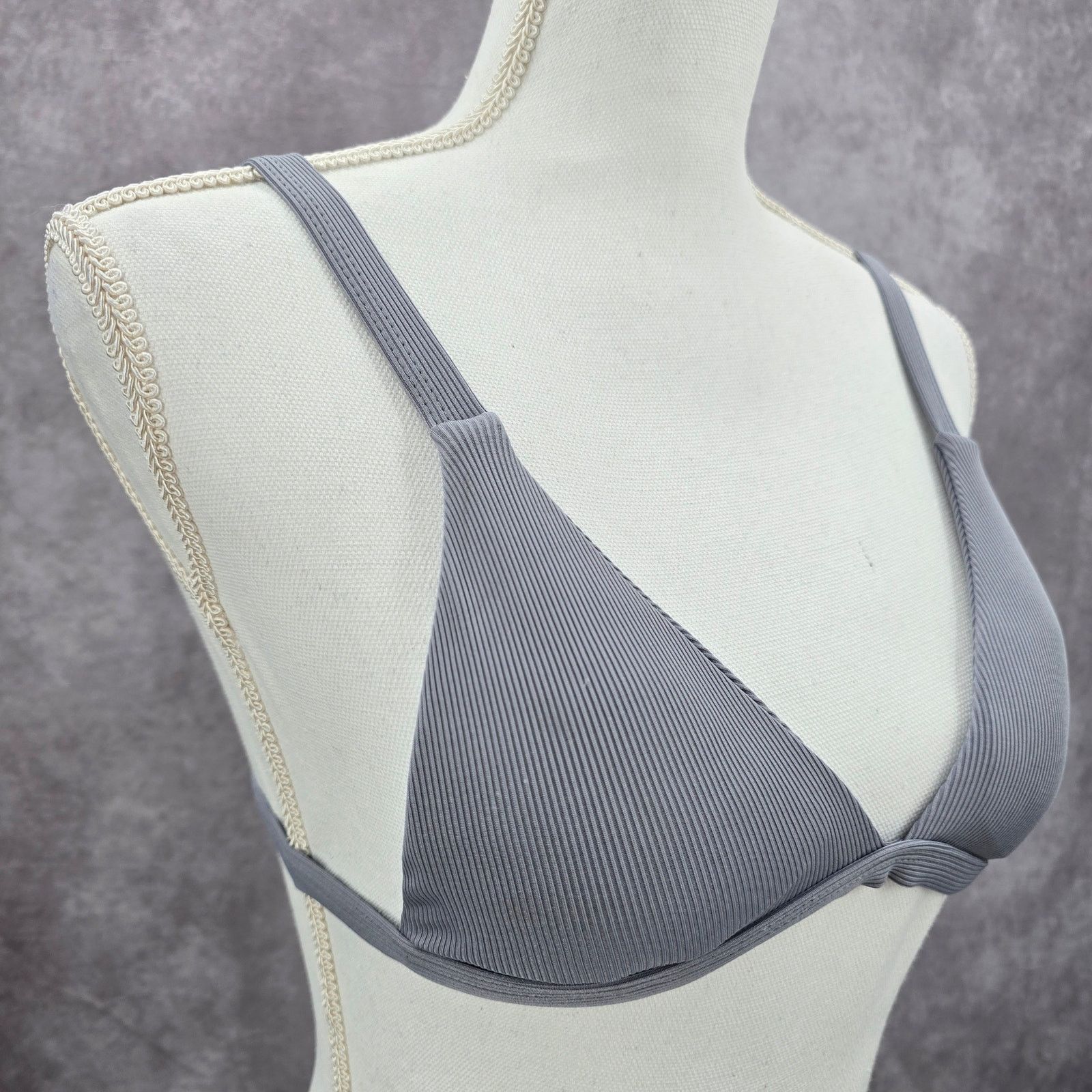 Other Gray Ribbed Triangle Adjustable Hook Bikini Top Swim Medium Size ONE SIZE - 4 Thumbnail