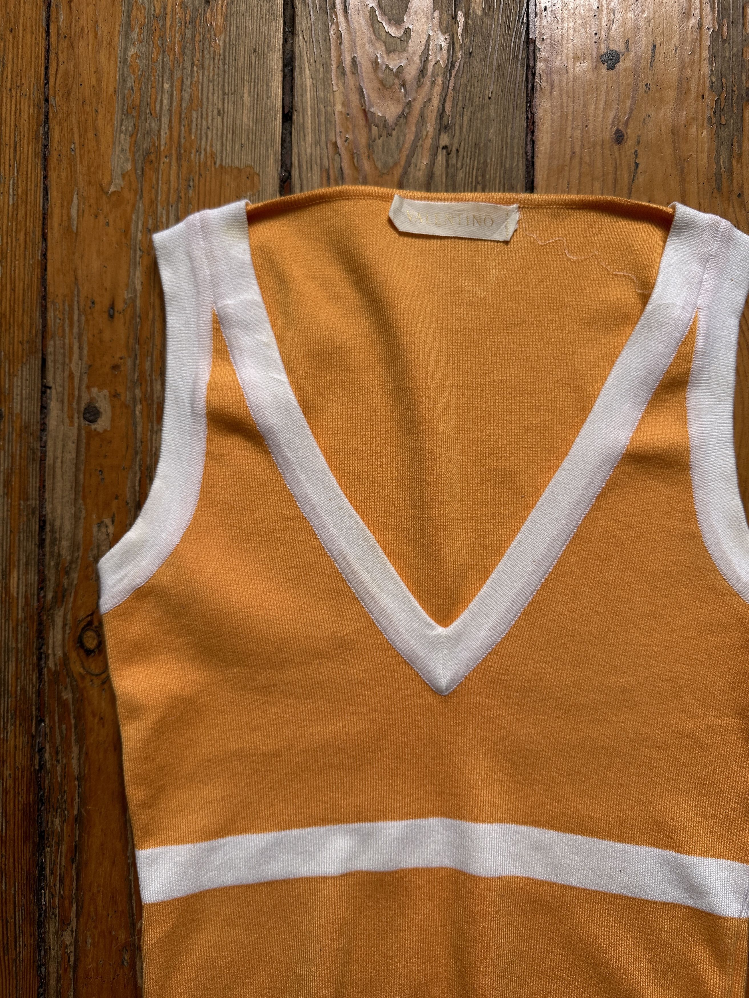 Valentino vintage 80s 90s retro valentino tank top vest Size S / US 4 / IT 40 - 2 Thumbnail