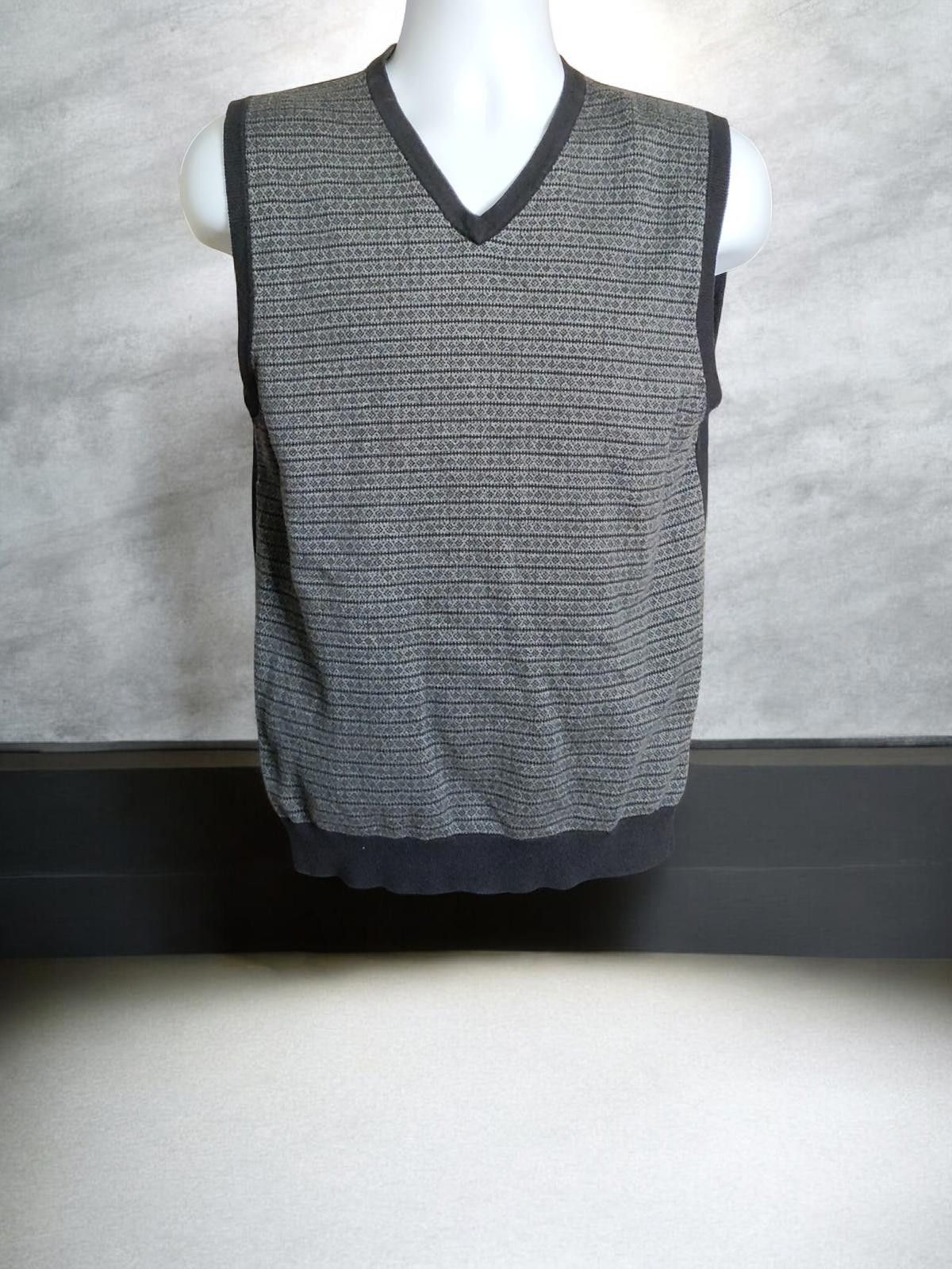 J Ferrar J. Ferrar Modern Fit V-Neck Sweater Vest Medium Gray Black Size US M / EU 48-50 / 2 - 3 Thumbnail