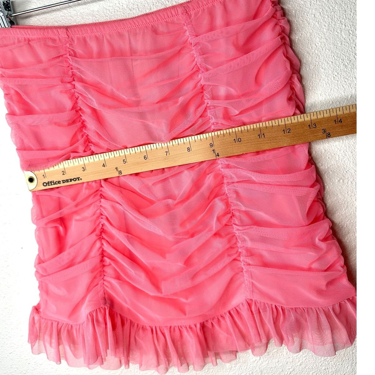 Victoria's Secret NWT Victorias Secret Pink Mesh Pleated Ruched Mini Skirt 6 Size 28" / US 6 / IT 42 - 9 Thumbnail