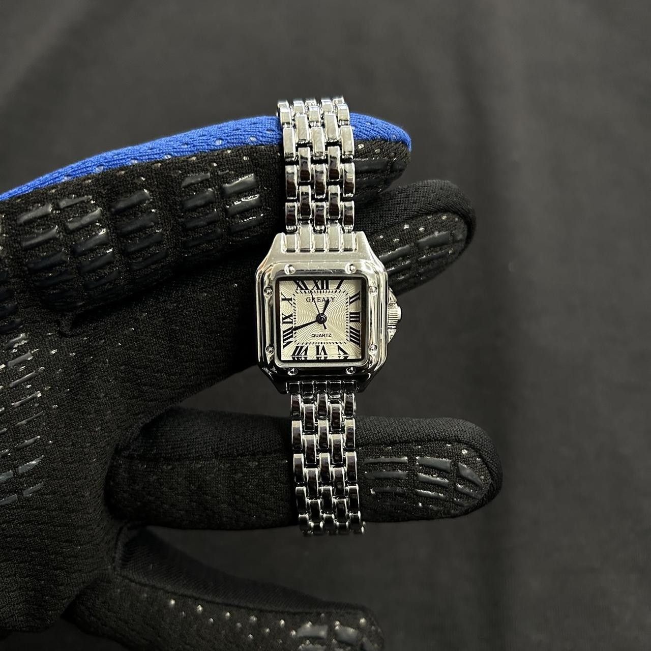 Vintage Vintage 2000s Style Silver Rectangular Quartz Luxury Watch Size ONE SIZE - 4 Thumbnail