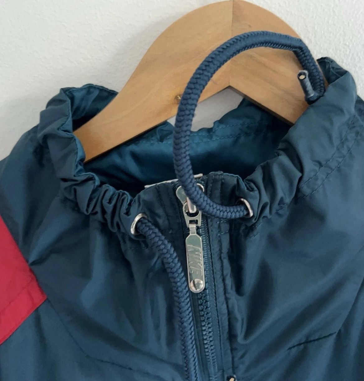 Nike Nike vintage windbreaker jacket large mens oversized logo Size US L / EU 52-54 / 3 - 7 Thumbnail