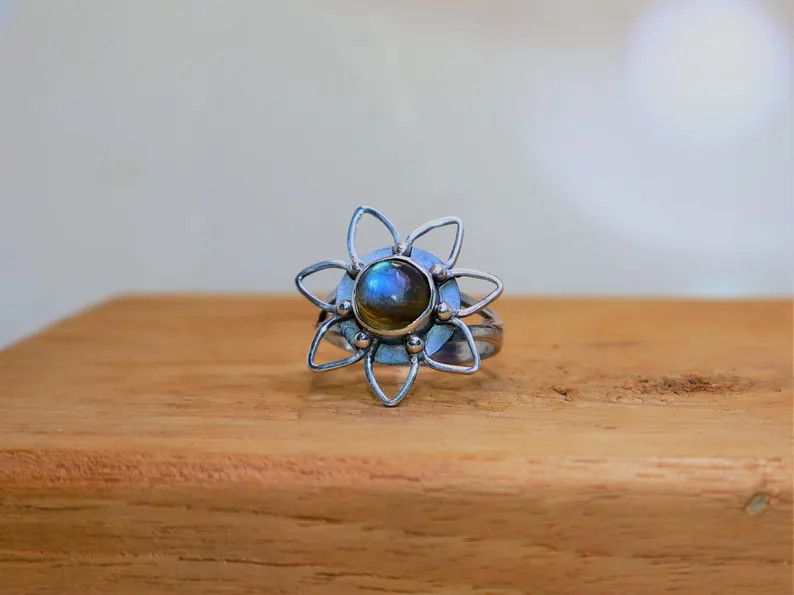 Handmade Labradorite Ring, Sterling Silver Flower Handmade Jewelry Size ONE SIZE - 2 Thumbnail