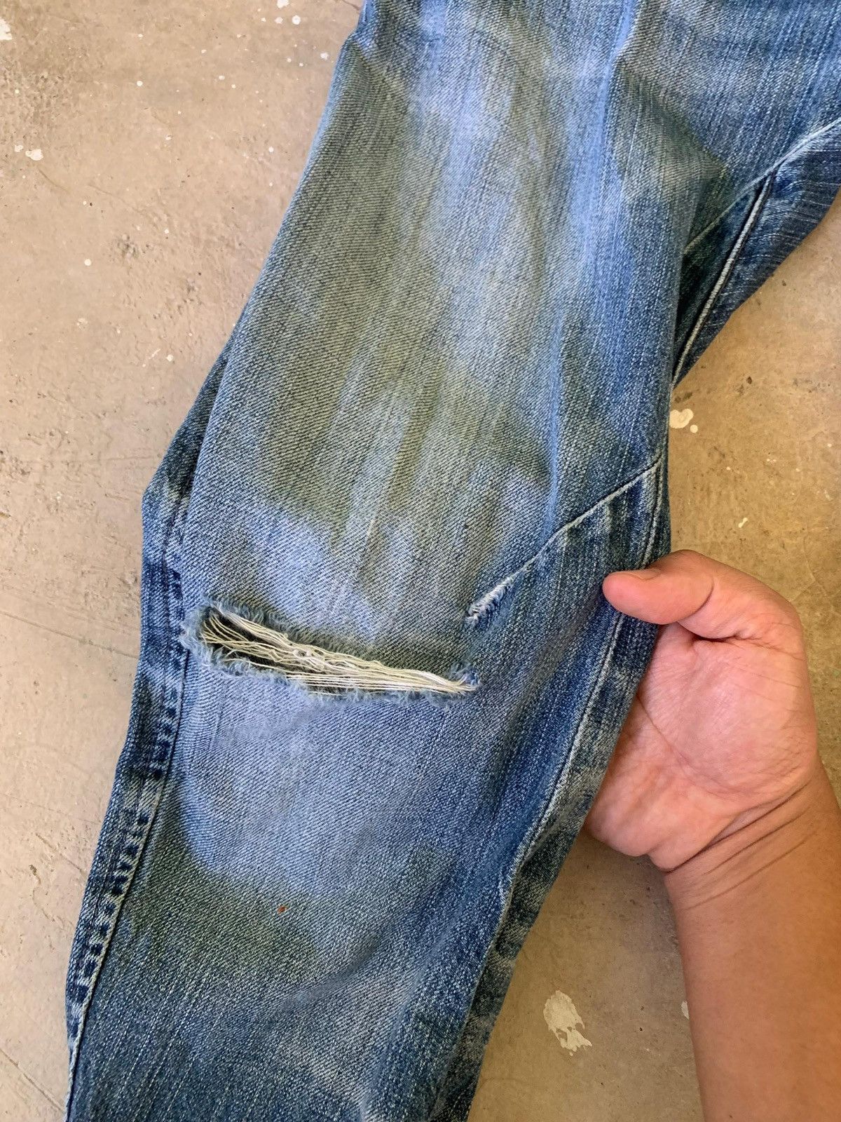 Japanese Brand Back Number Tokyo Curved 3D Distressed Denim Jeans Size US 30 / EU 46 - 13 Thumbnail