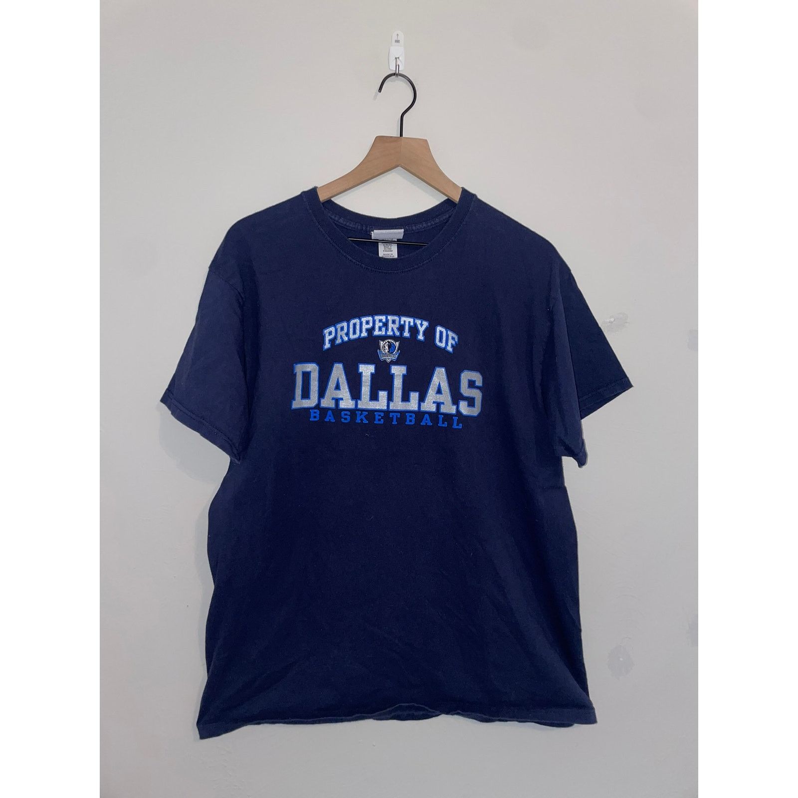 NBA NBA Dallas Mavs Shirt Mavericks Property Blue Tee 2000s XL Size US XL / EU 56 / 4 - 1 Thumbnail