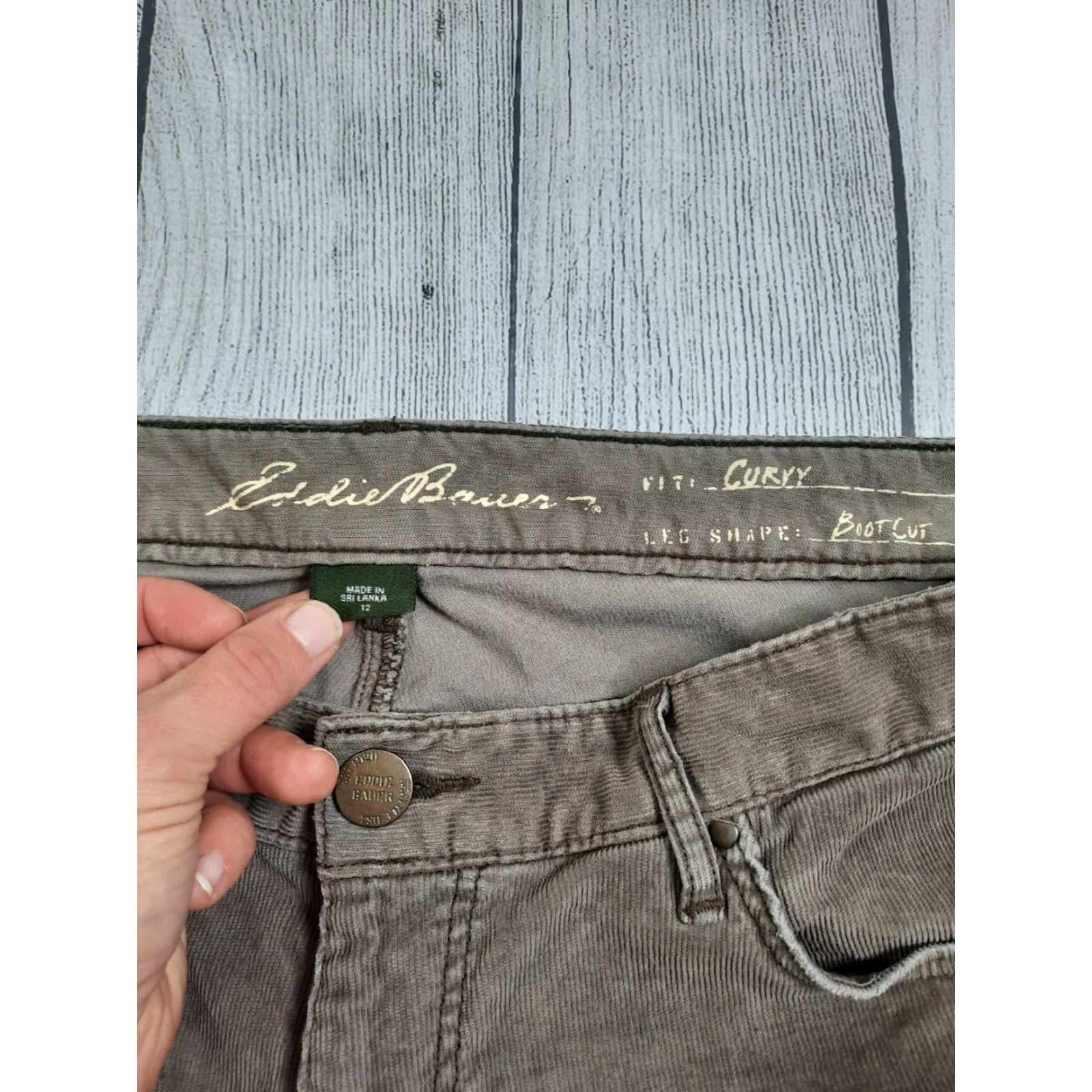 Eddie Bauer VINTAGE Eddie Bauer Pants Womens 12 Corduroy Khaki Flat Front Boot Cut 33x30 Mens, Womens, or Girls? Size 34" / US 12 / IT 48 - 4 Thumbnail