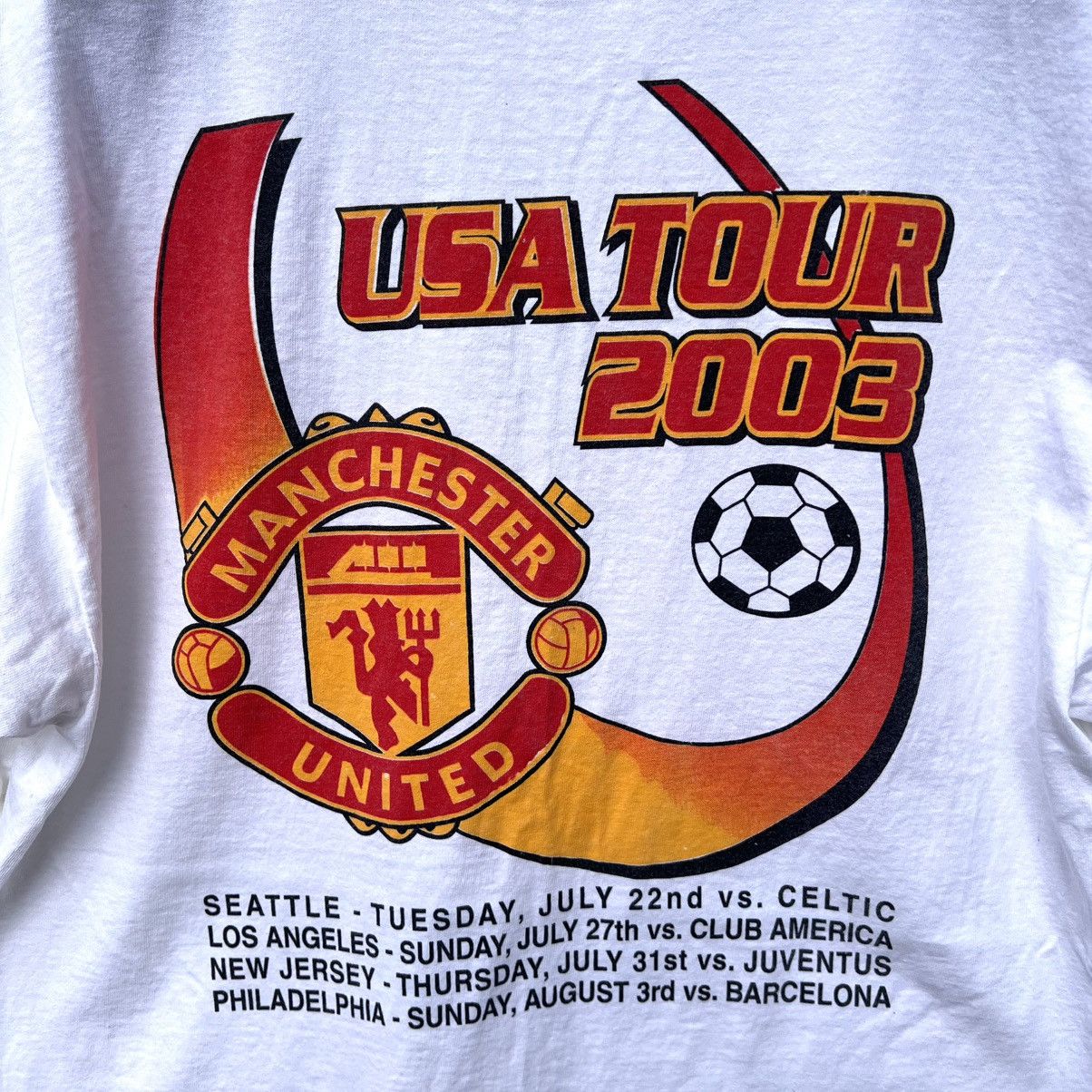 Vintage Manchester united vintage T shirt Champions World 2003 Size US L / EU 52-54 / 3 - 8 Thumbnail