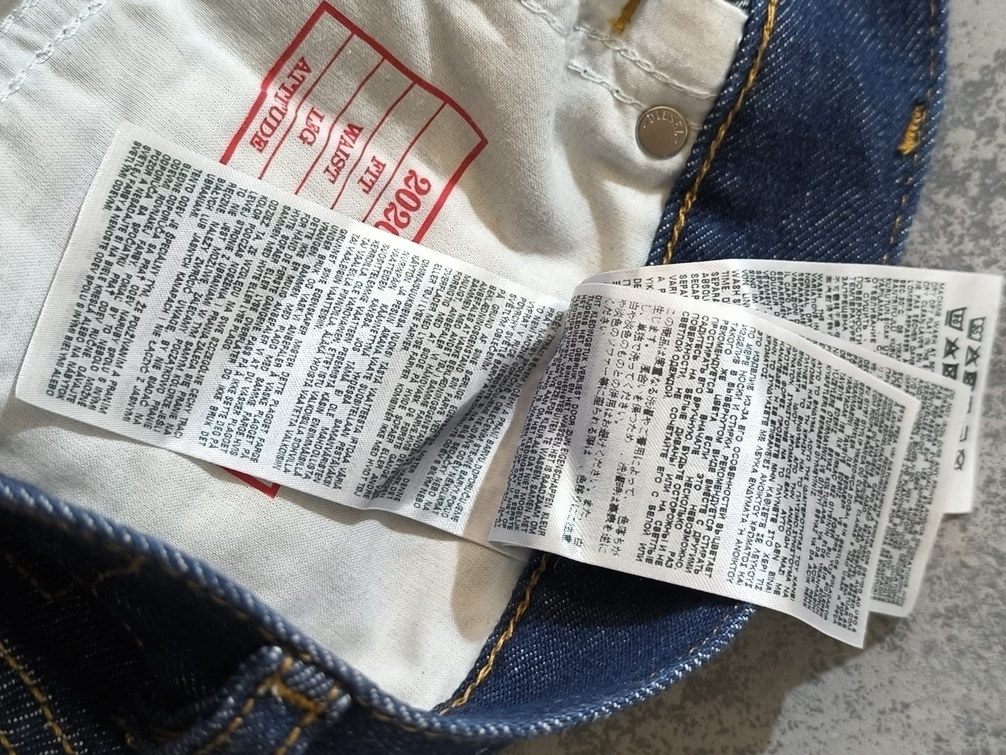 Diesel Diesel Straight Jeans 2020 D-Viker Glenn Martens Size US 32 / EU 48 - 8 Thumbnail