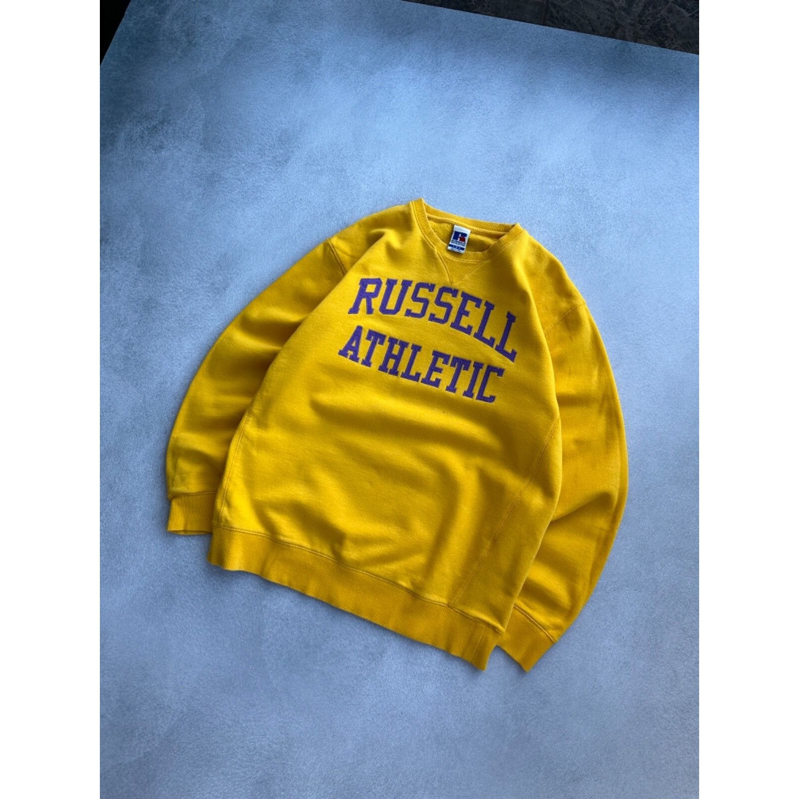 Russell Athletic VTG Russell Athletic Yellow Boxy Sweatshirt Size US L / EU 52-54 / 3 - 2 Thumbnail