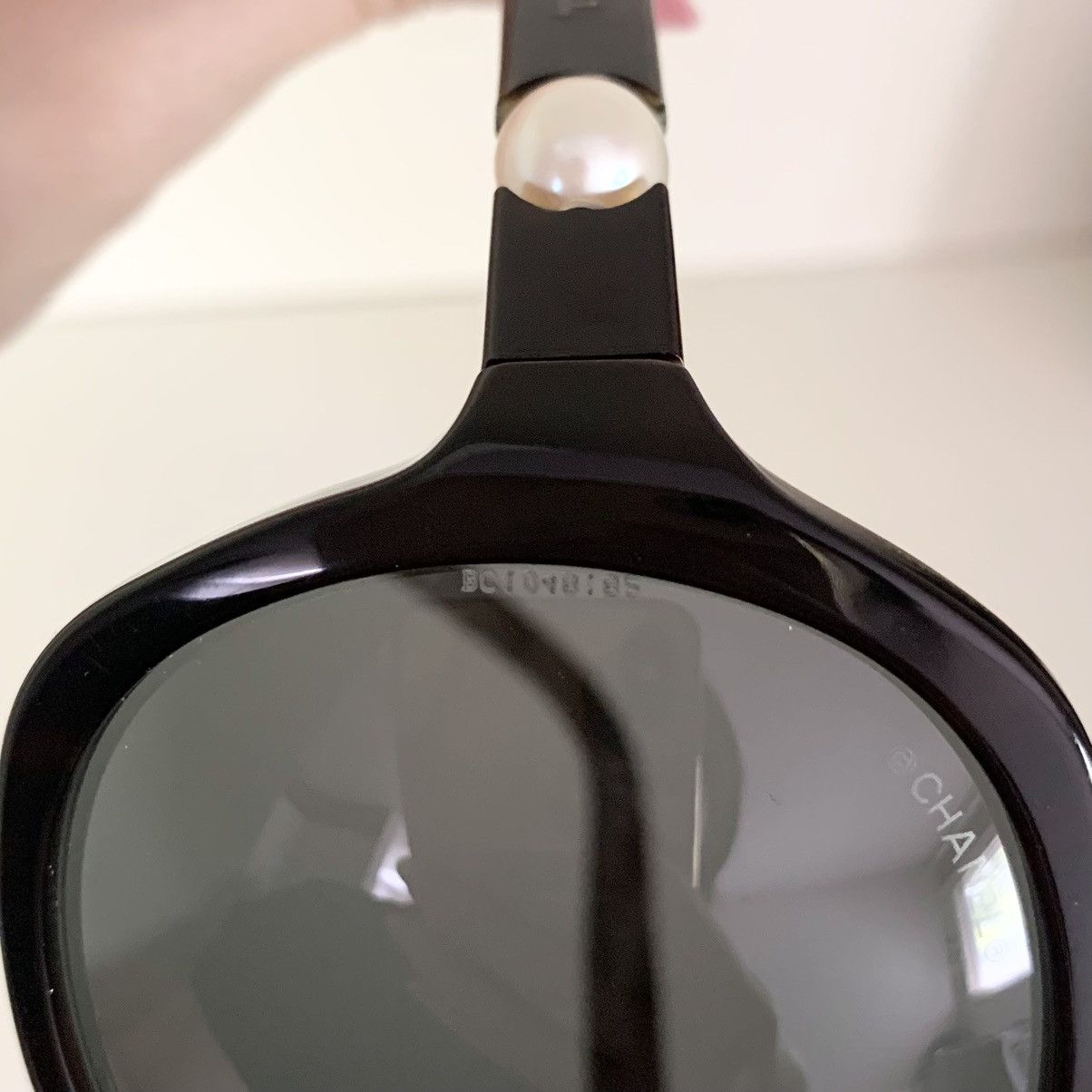Chanel Chanel Pearl tortoise shell round sunglasses Size ONE SIZE - 11 Thumbnail