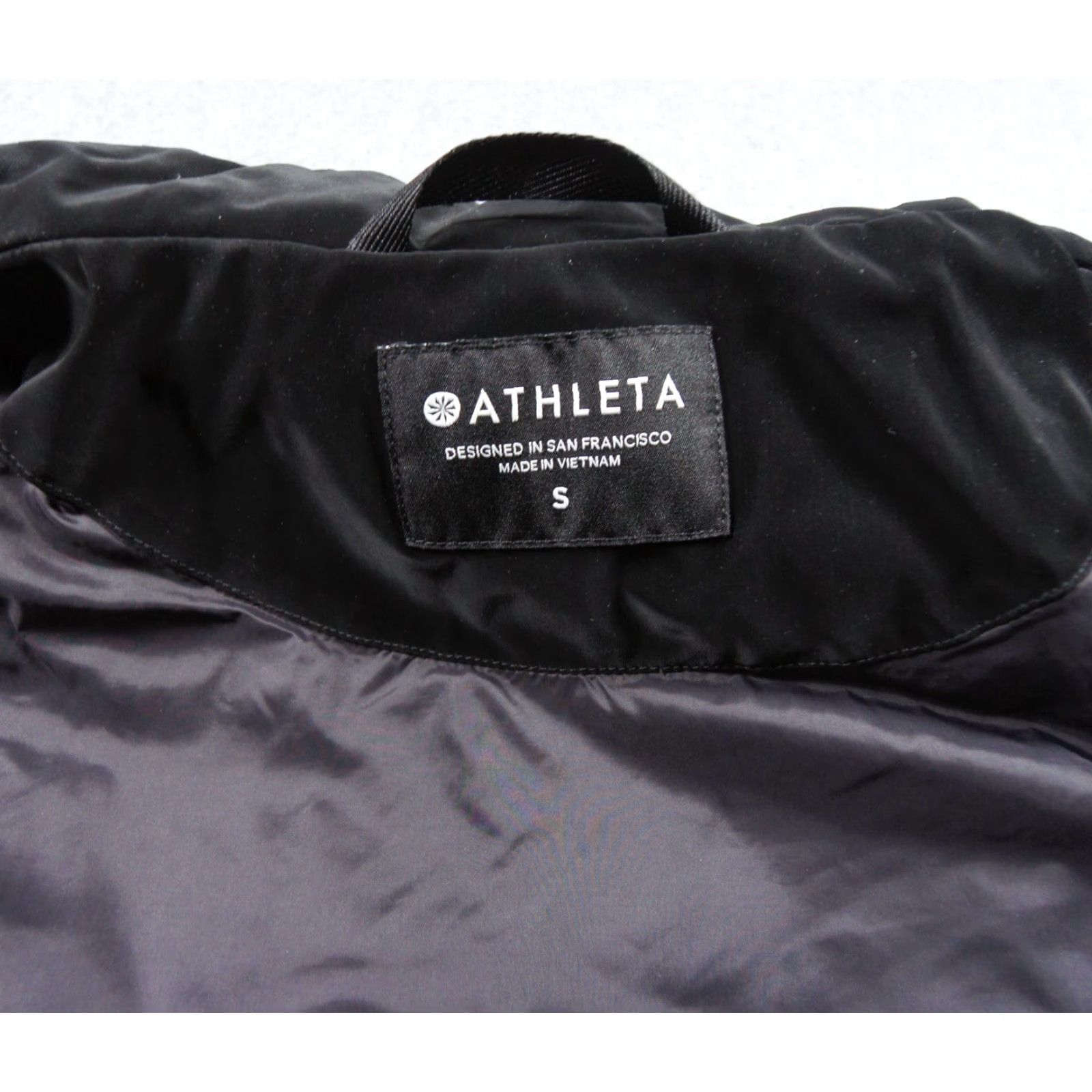 Athleta Athleta Jacket Womens Small Black Puffer Vest Goose Down Fill Outdoors Ladies Size S / US 4 / IT 40 - 7 Thumbnail