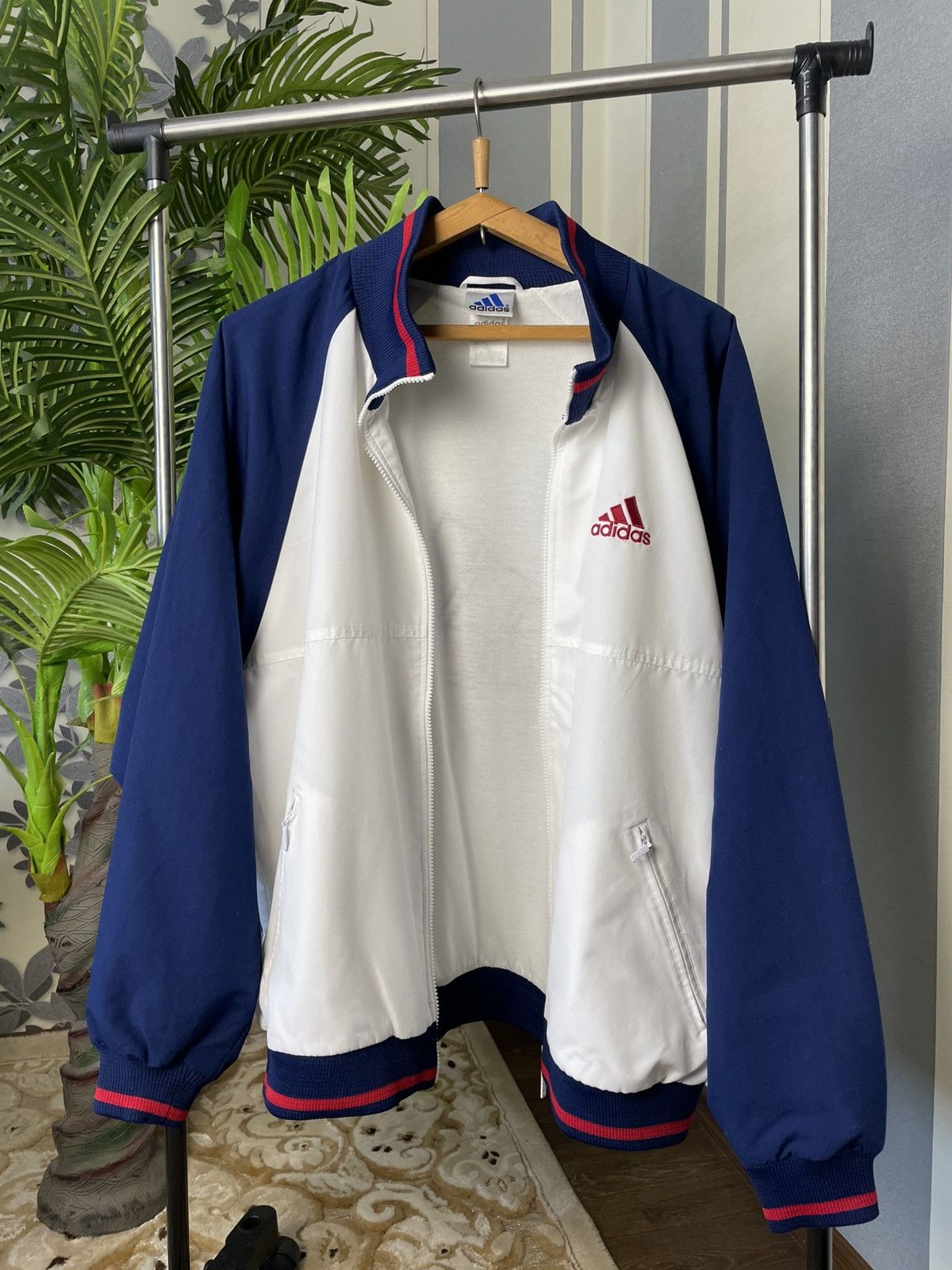 Adidas Vintage Adidas Light Jacket Big Logo Full Zip y2k Size L Size US L / EU 52-54 / 3 - 3 Thumbnail