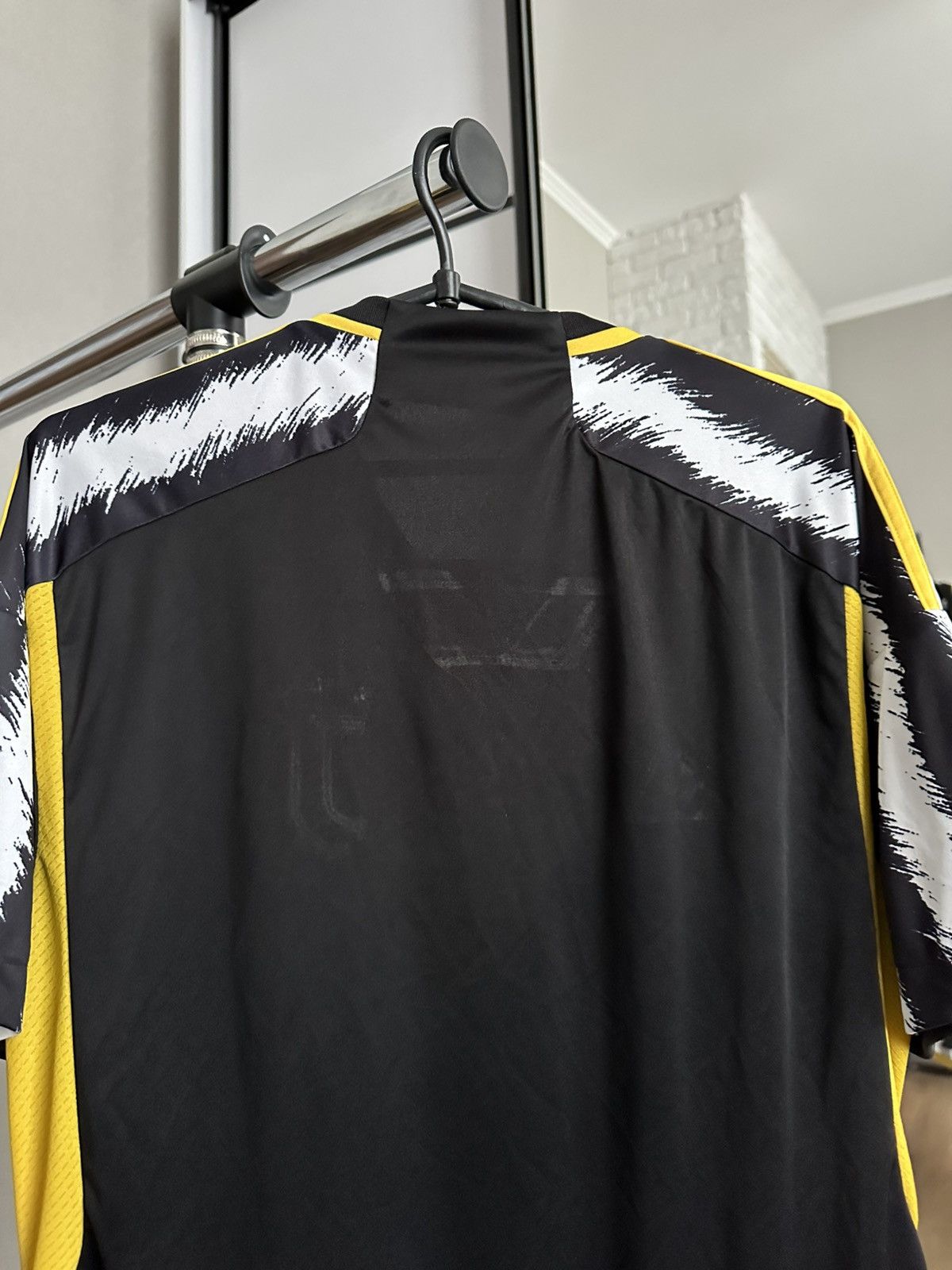 Adidas 2023/2024 Adidas Juventus Soccer Jersey T-Shirt Tee Size US M / EU 48-50 / 2 - 12 Thumbnail
