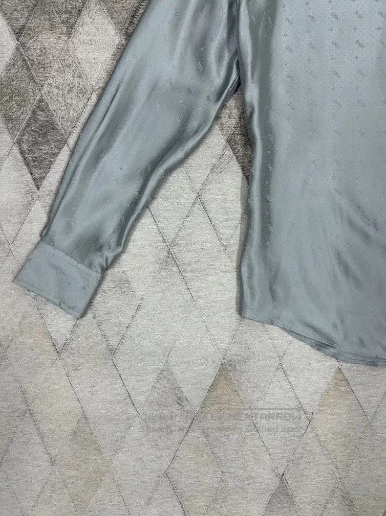 Fendi Fendi size 38 Space Grey Silk Shirt with Full Logo Embroide Size US XXS / EU 40 - 3 Thumbnail