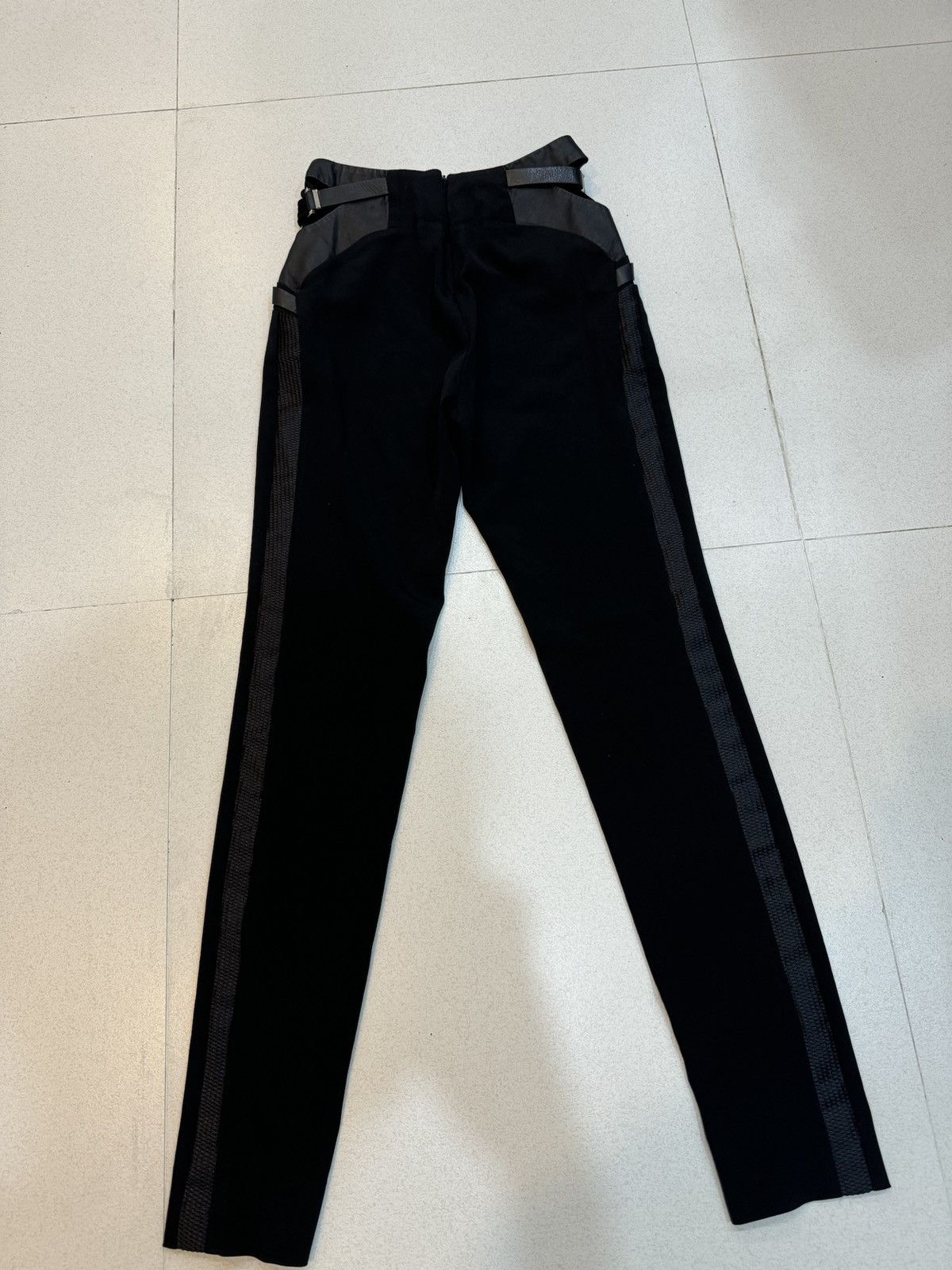 Gucci SS2010 Gucci Bondage Silk Trouser Size 28" / US 6 / IT 42 - 5 Thumbnail