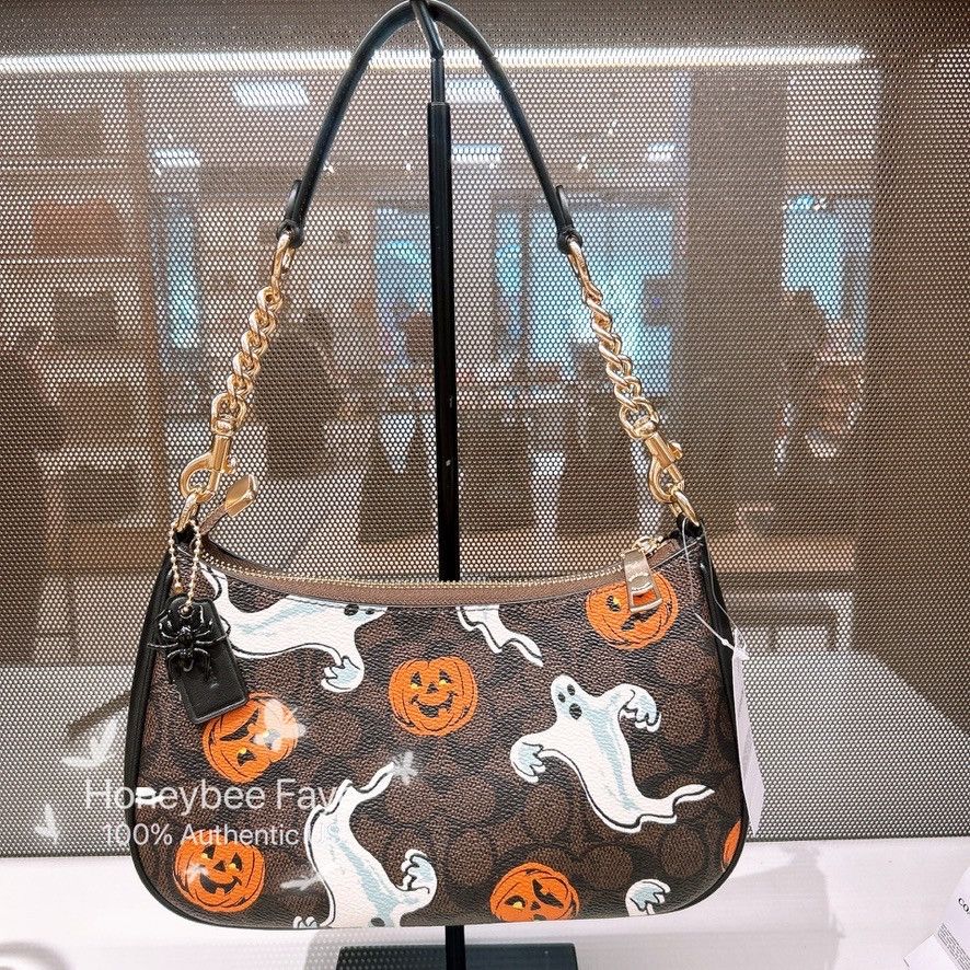 Coach Teri Shoulder Bag In Signature Canvas With Halloween CCE71 Size ONE SIZE - 3 Thumbnail