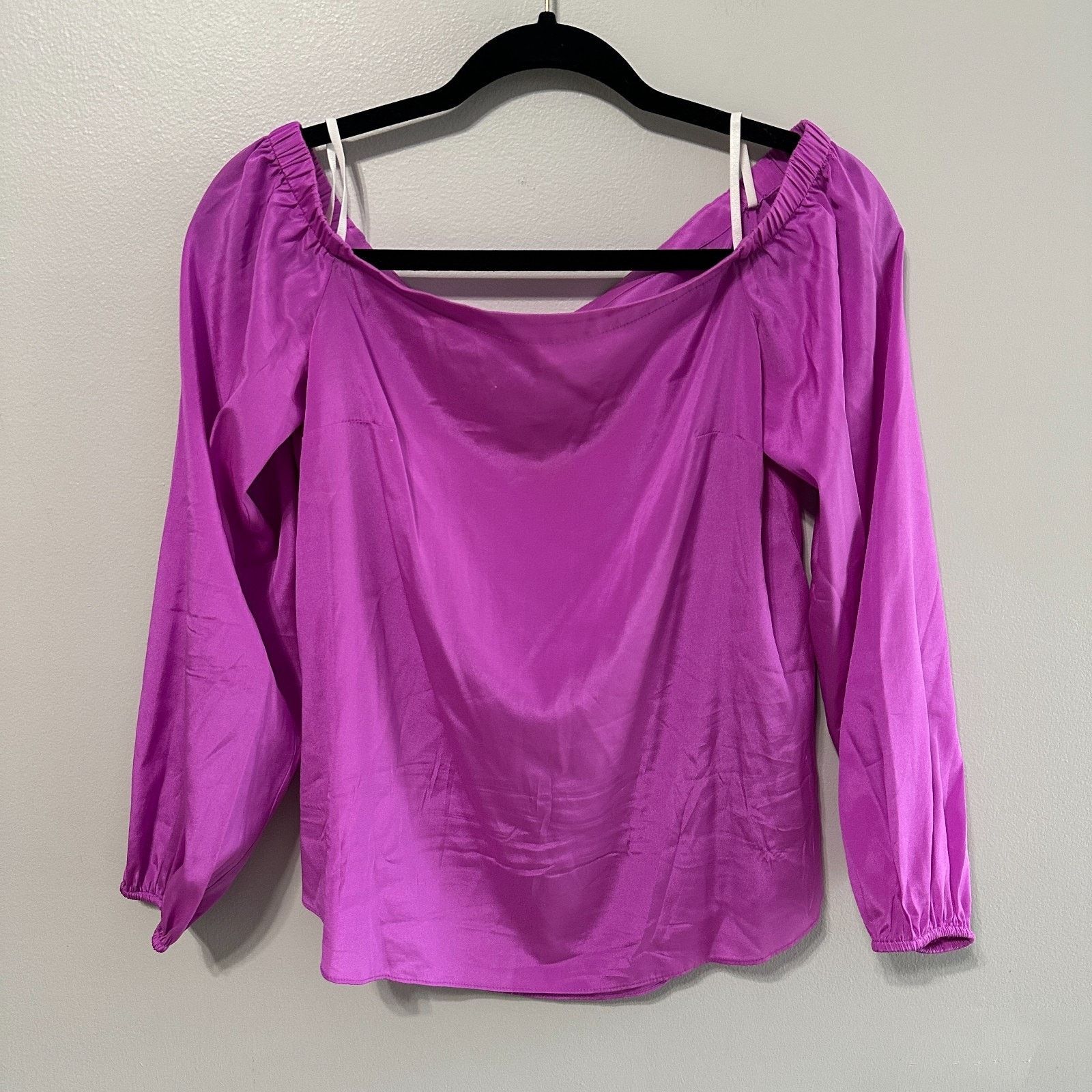 Lilly Pulitzer Lilly Pulitzer Adira Off Shoulder Blouse Size XS Pink Silk Size XS / US 0-2 / IT 36-38 - 1 Thumbnail