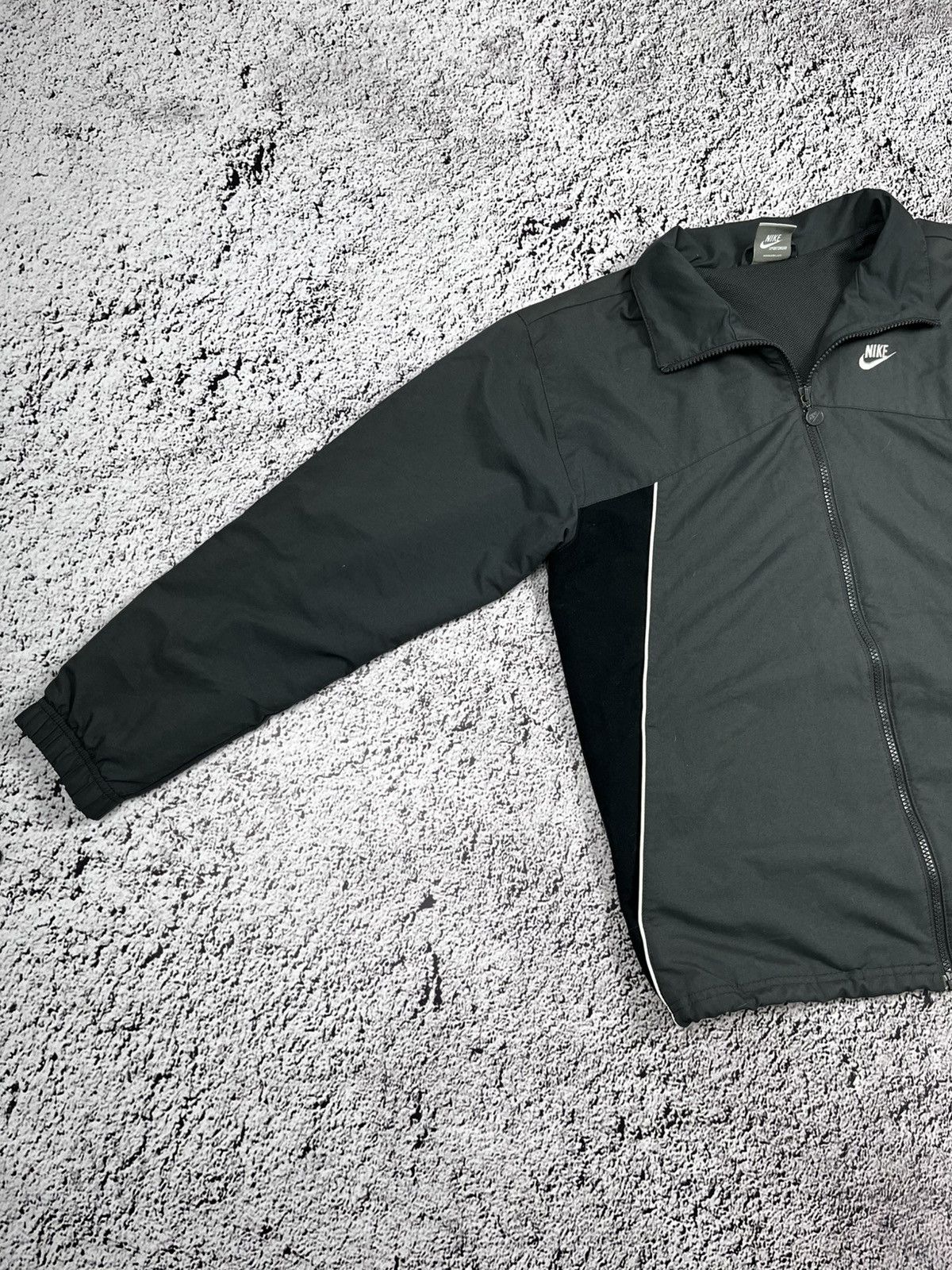 Nike Vintage Y2K Nike back swoosh track jacket windbreaker S Size US S / EU 44-46 / 1 - 3 Thumbnail