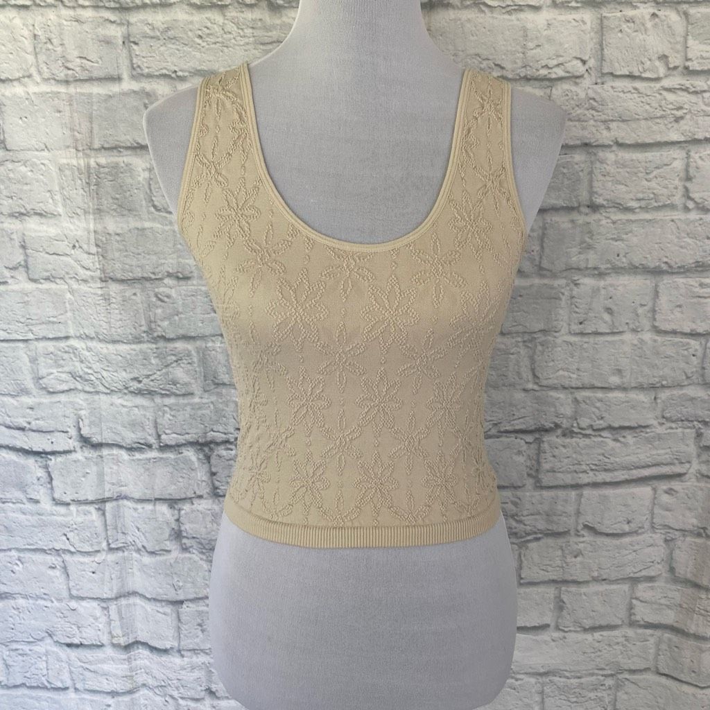 Forever 21 Forever 21 women XS crop tank top w/embroidered floral print Size XS / US 0-2 / IT 36-38 - 1 Thumbnail
