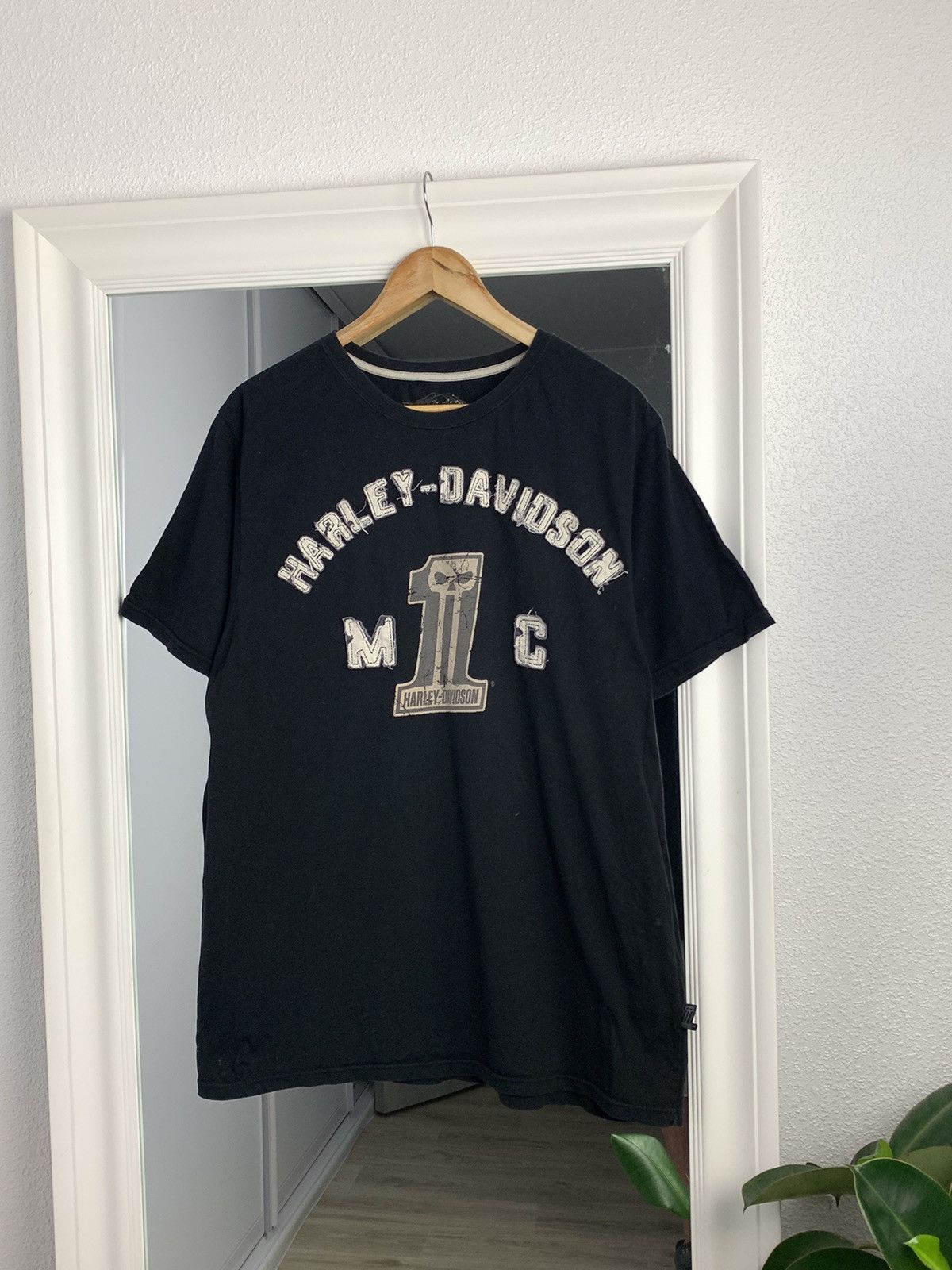 Vintage Vintage HARLEY DAVIDSON Tee 3D Emblem Graphic Size US XL / EU 56 / 4 - 1 Thumbnail