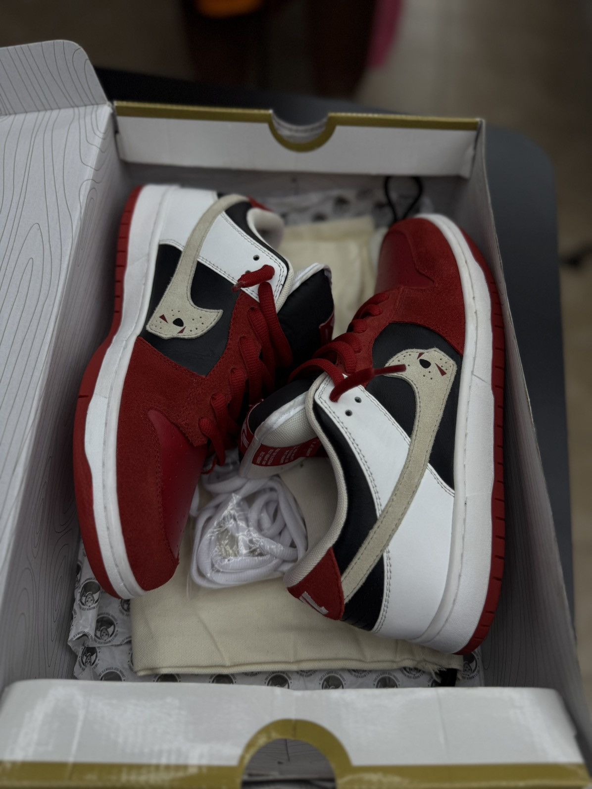 Warren Lotas Warren Lotas Red JASON Dunk Lawsuit Pair 8 Men’s Rare Size US 8 / EU 41 - 24 Thumbnail