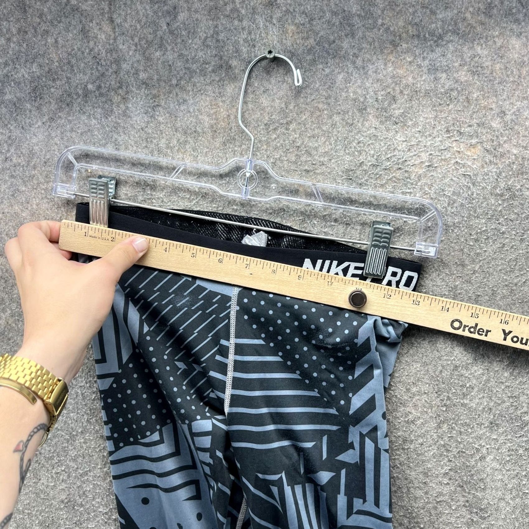 Nike VINTAGE Nike Pro Pants Womens Small Black Gray Dri-FIT 3/4 Compression Leggings Athletic Size 28" / US 6 / IT 42 - 5 Thumbnail