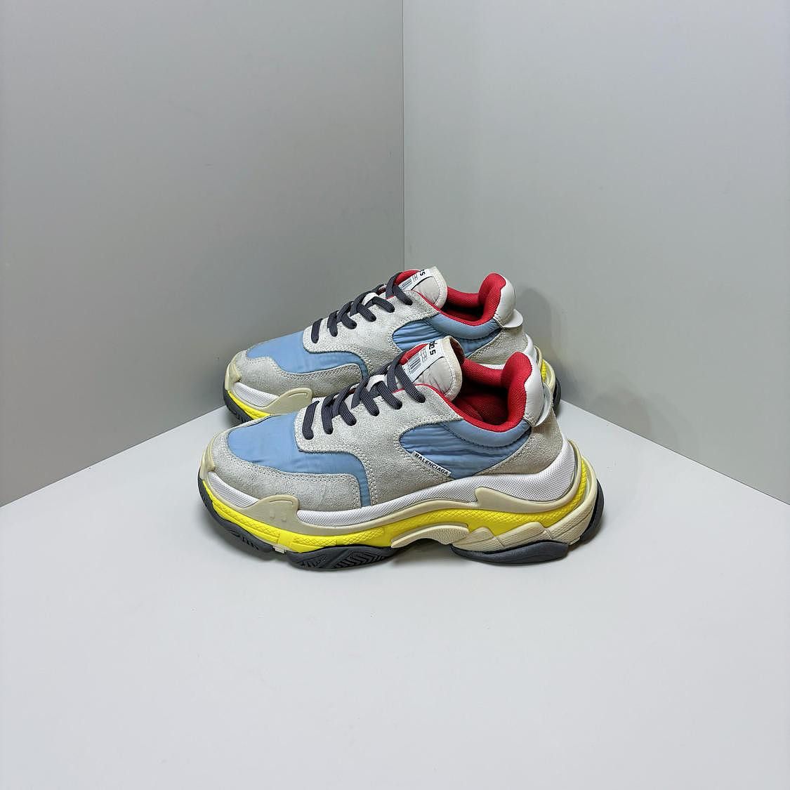 Balenciaga Balenciaga Triple S Multi-Color Sneakers Size 36 Size US 6 / IT 36 - 1 Thumbnail