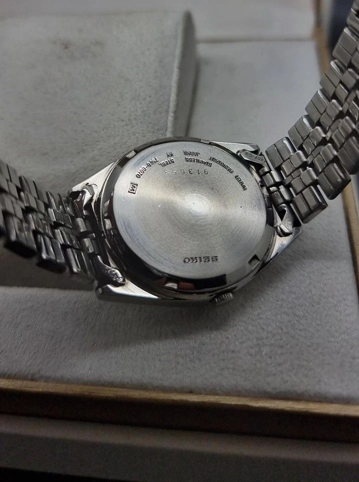 Seiko × Vintage Seiko - Vintage Seiko 5 Gold Dial Automatic Day/Date Watch Size 36 - 4 Thumbnail