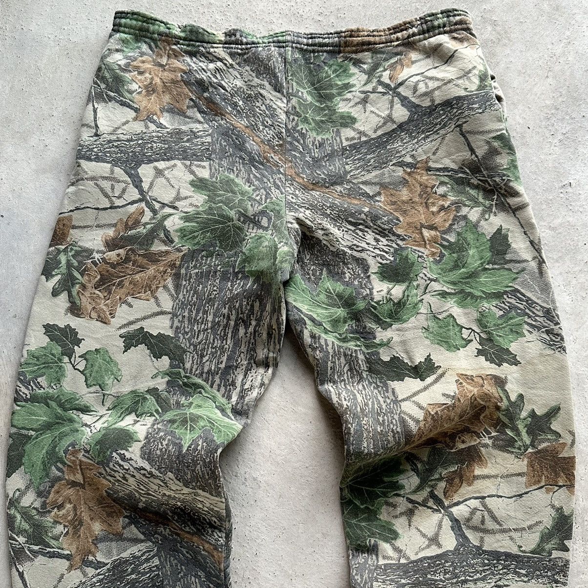 Realtree (Freesize) Crazy Vintage Y2K Faded Camo Baggy Sweatpants Size US 40 / EU 56 - 13 Thumbnail