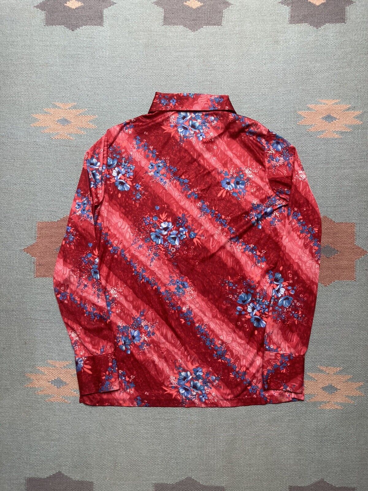Vintage 70s polyester disco shirt popover flowers dagger mod women L Size US L / EU 52-54 / 3 - 6 Thumbnail