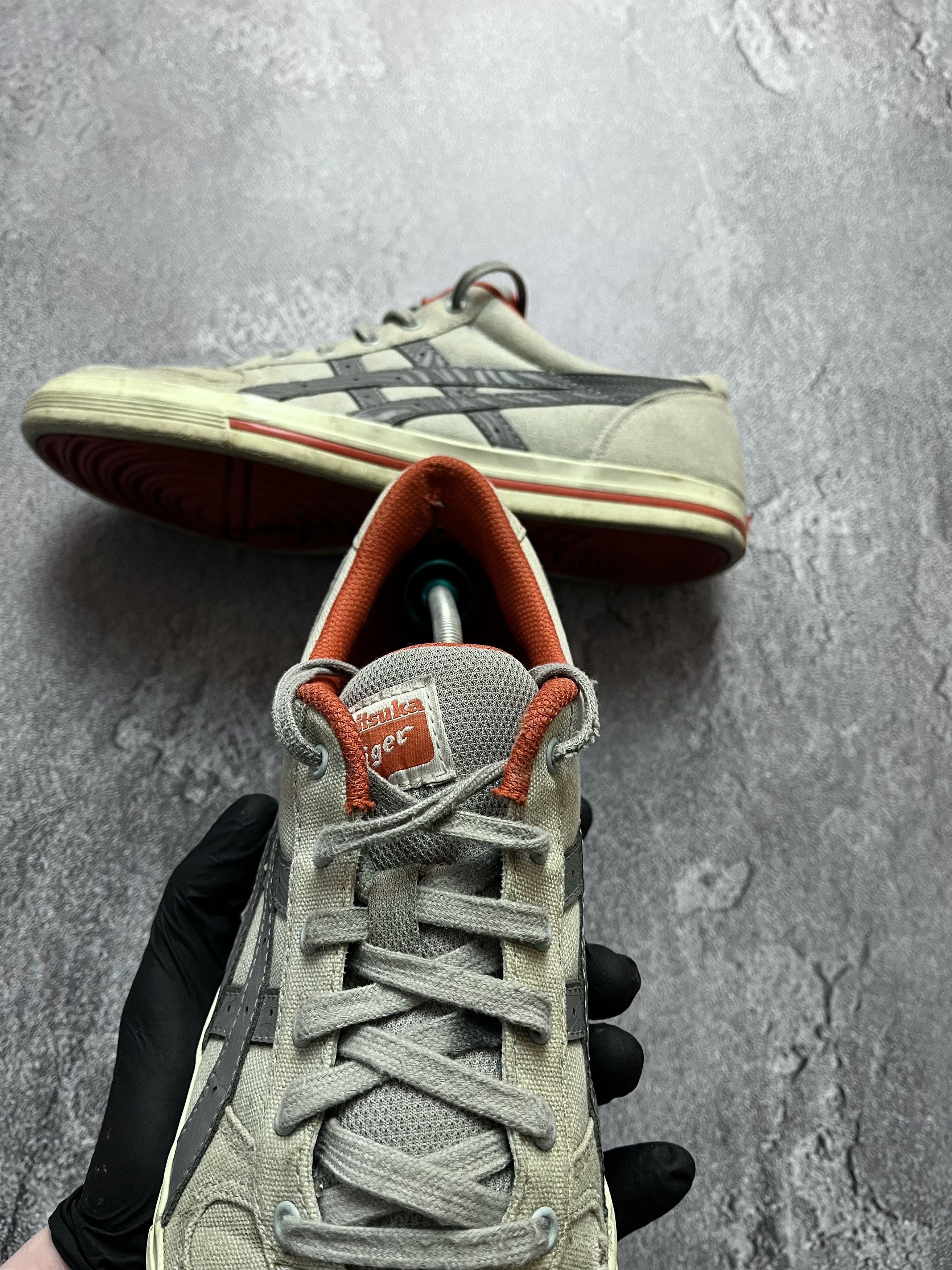 Asics Asics Onitsuka Tiger Sneaker Style Running Aaron CV 43.5 Size US 10.5 / EU 43-44 - 8 Thumbnail