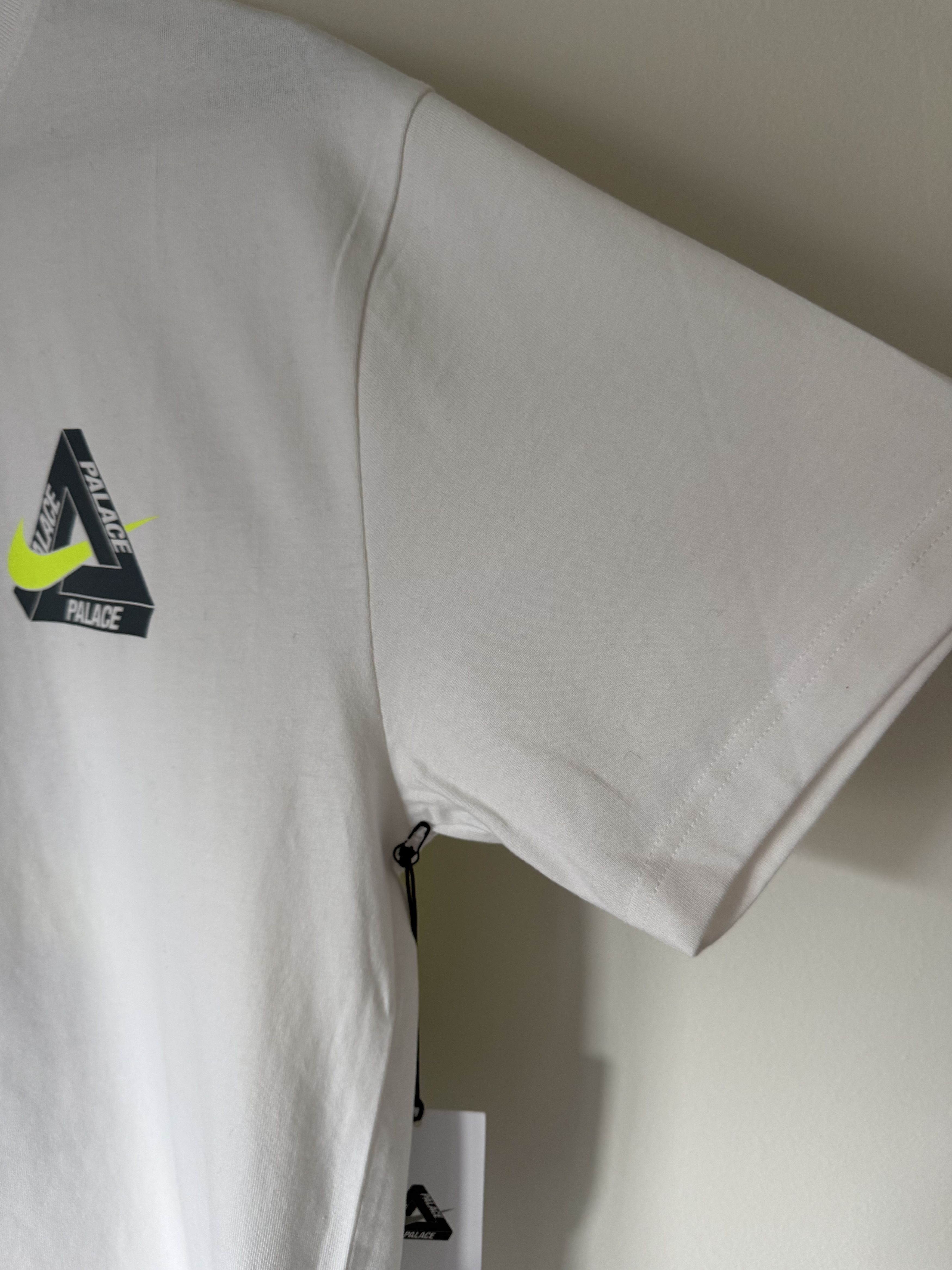 Palace Palace Nike Tri Swoosh Tee in White Size US S / EU 44-46 / 1 - 6 Thumbnail