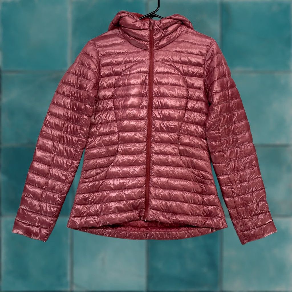 Lululemon Lululemon Puffer Jacket Womens 6 Pack It own Maroon Grey Goose Down Maroon Red Jacket Coat Down Packable Full Zip Hooded 6 Size M / US 6-8 / IT 42-44 - 1 Thumbnail