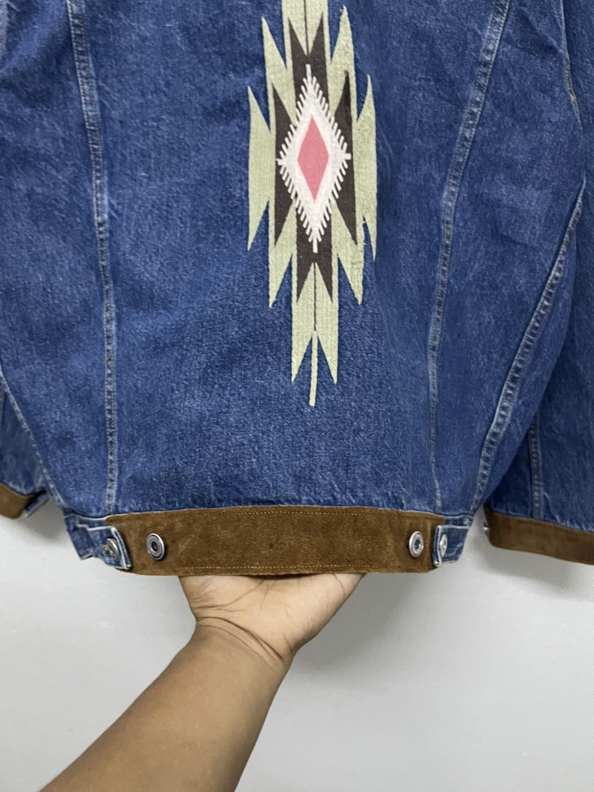 20471120 × Japanese Brand VINTAGE MR CHAMBRAY DENIM MIX LEATHER JACKET NAVAJO NATIVE Size US L / EU 52-54 / 3 - 19 Thumbnail