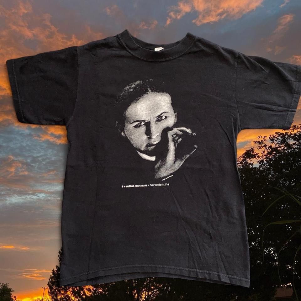 Anvil × Vintage Vintage RARE 1998 Harry Houdini Black T Shirt Small Size US S / EU 44-46 / 1 - 1 Thumbnail