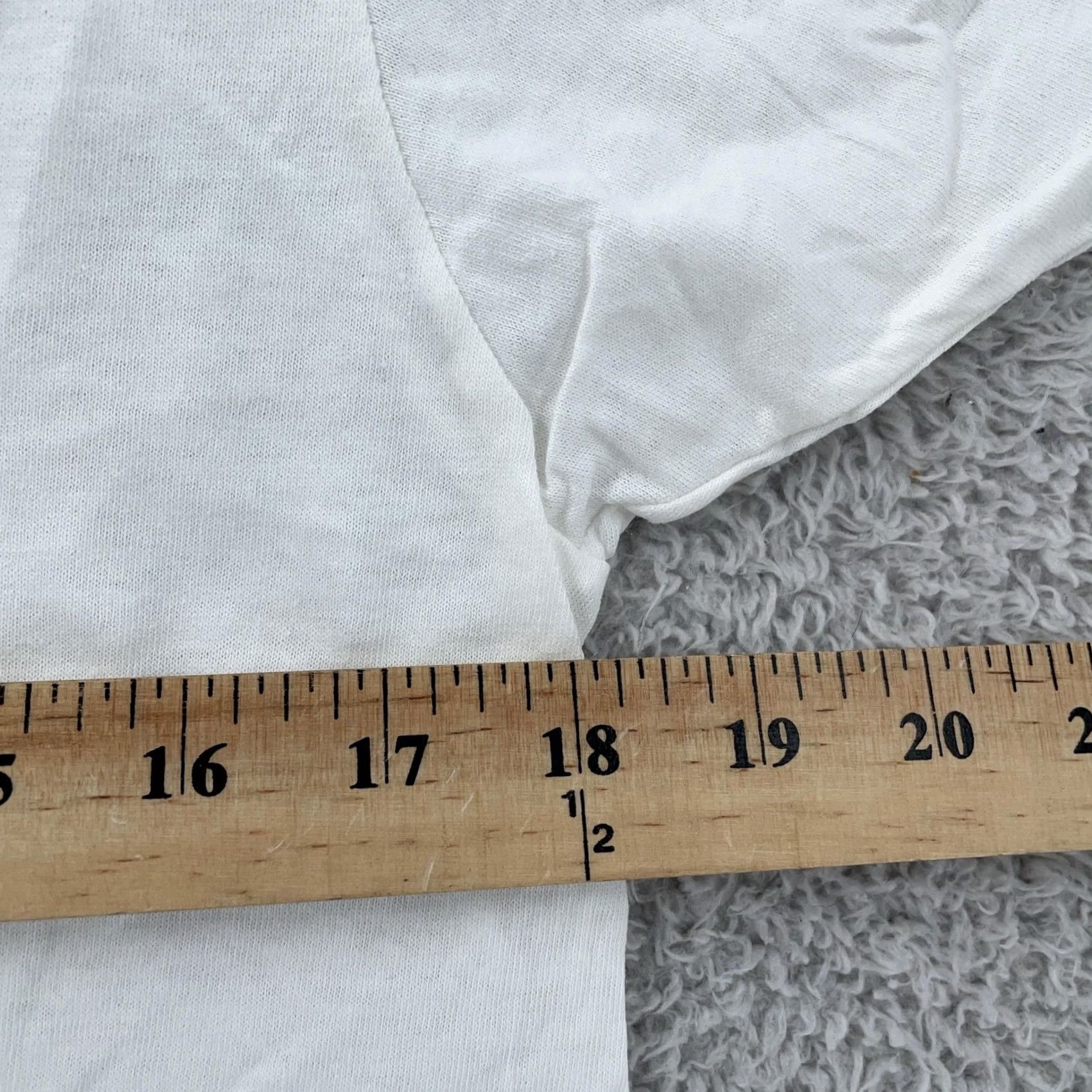 Hanes VINTAGE Hanes White V-Neck Shirt Mens S/M Blank Short Sleeve Cotton USA Tee Size US S / EU 44-46 / 1 - 5 Thumbnail